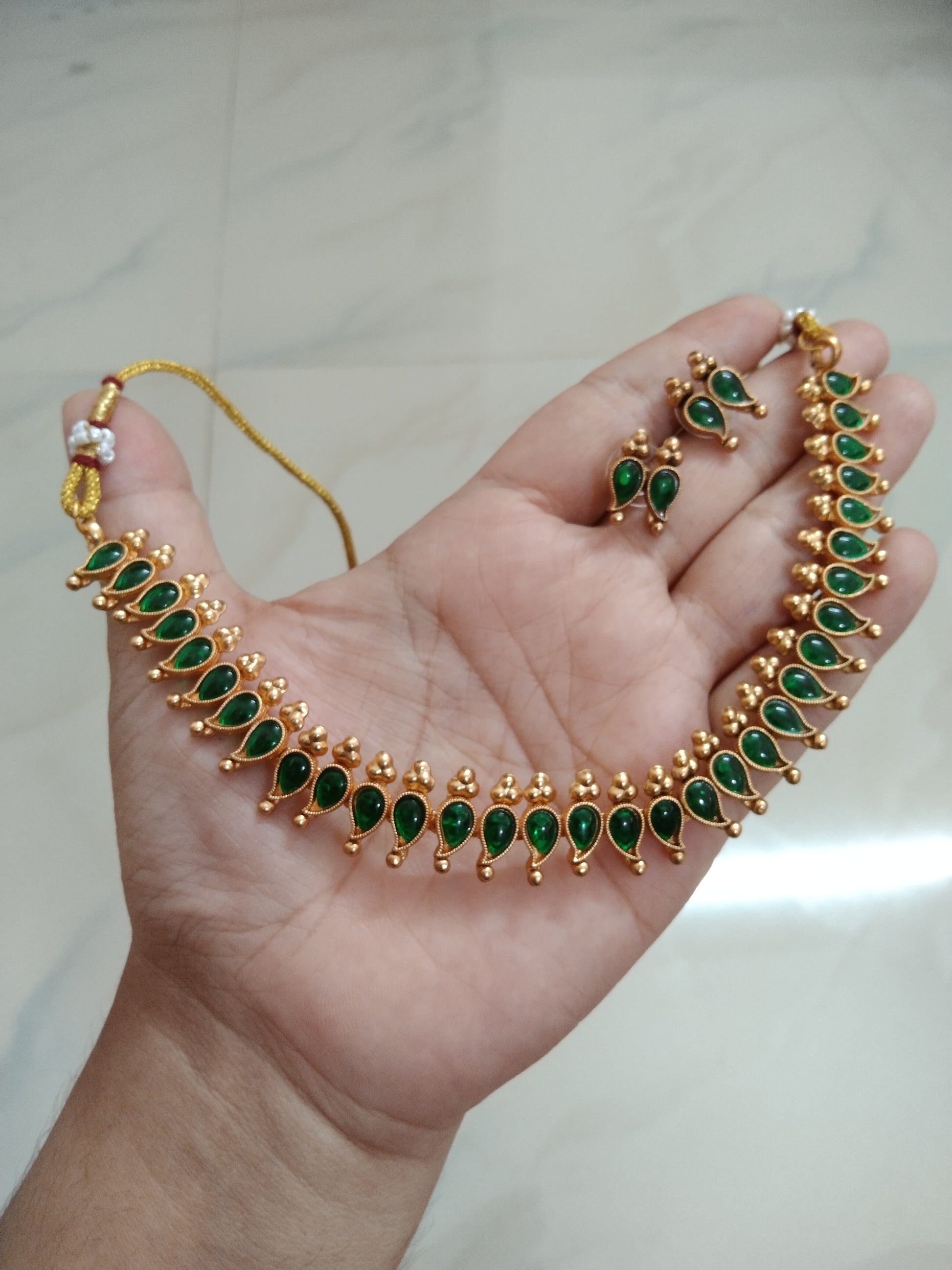Simple Gopi Necklace Set