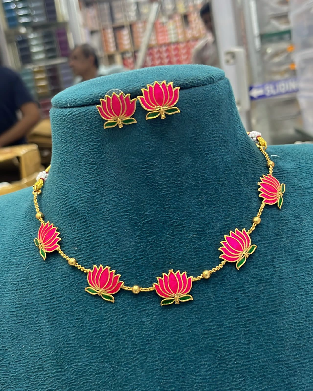 Manju Warrier Inspired Lotus Necklace