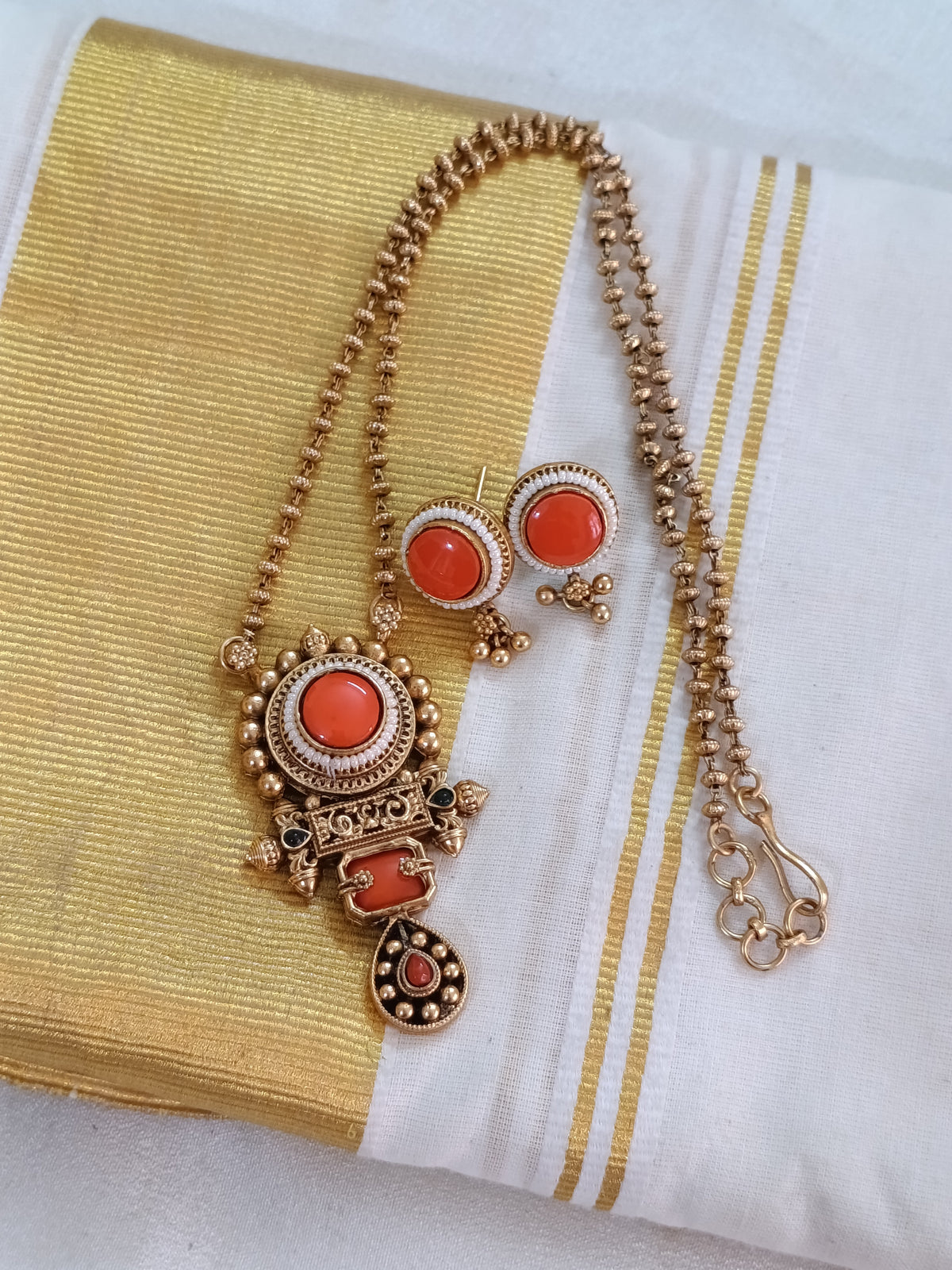 Coral Pendant Mid Long Necklace Set V265
