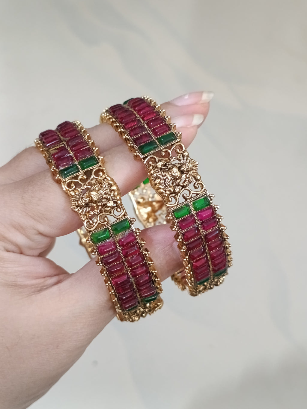 Lakshmi Kemp Stone Bangles Of 2 V265