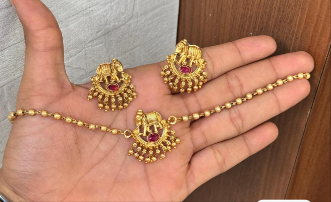 Elephant Pendant Ruby Stone Gold Bead Choker
