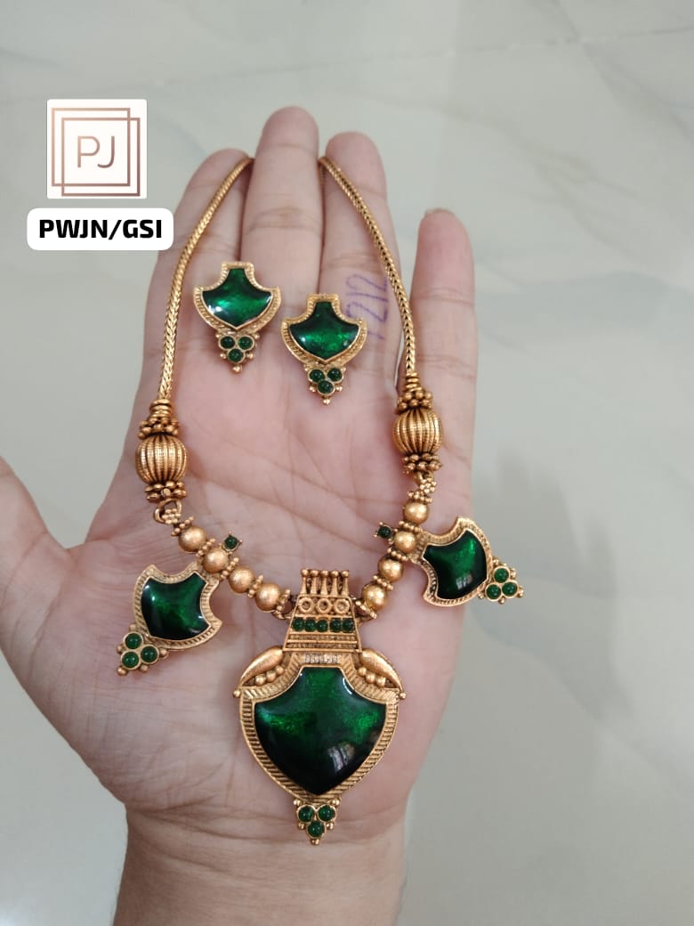 3 Pendant Nagapadam Green