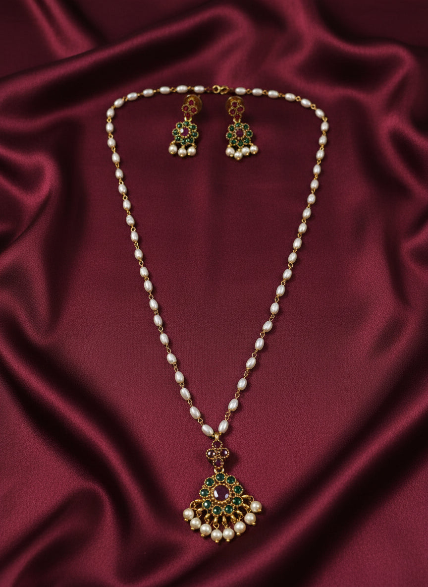 Pearl Chain With Kemp Stone Pendant Necklace Set