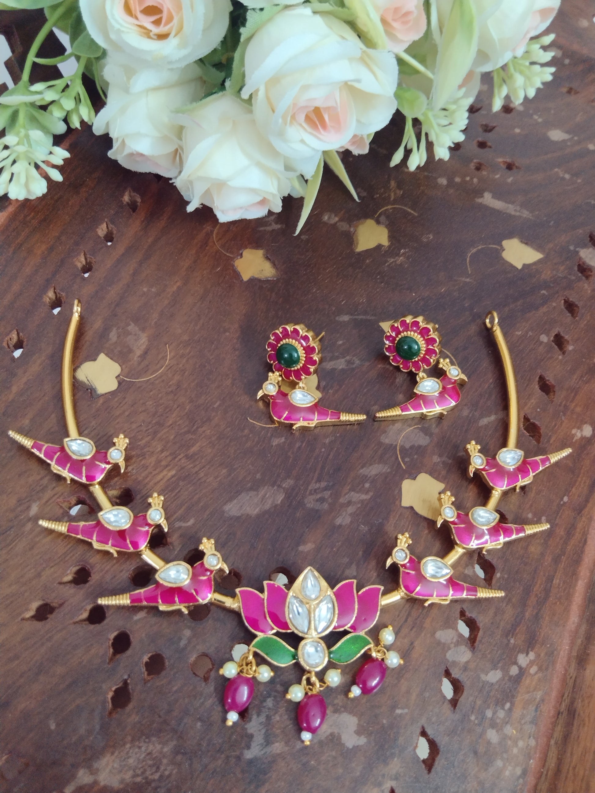 Parrot Lotus Hasli Necklace Set