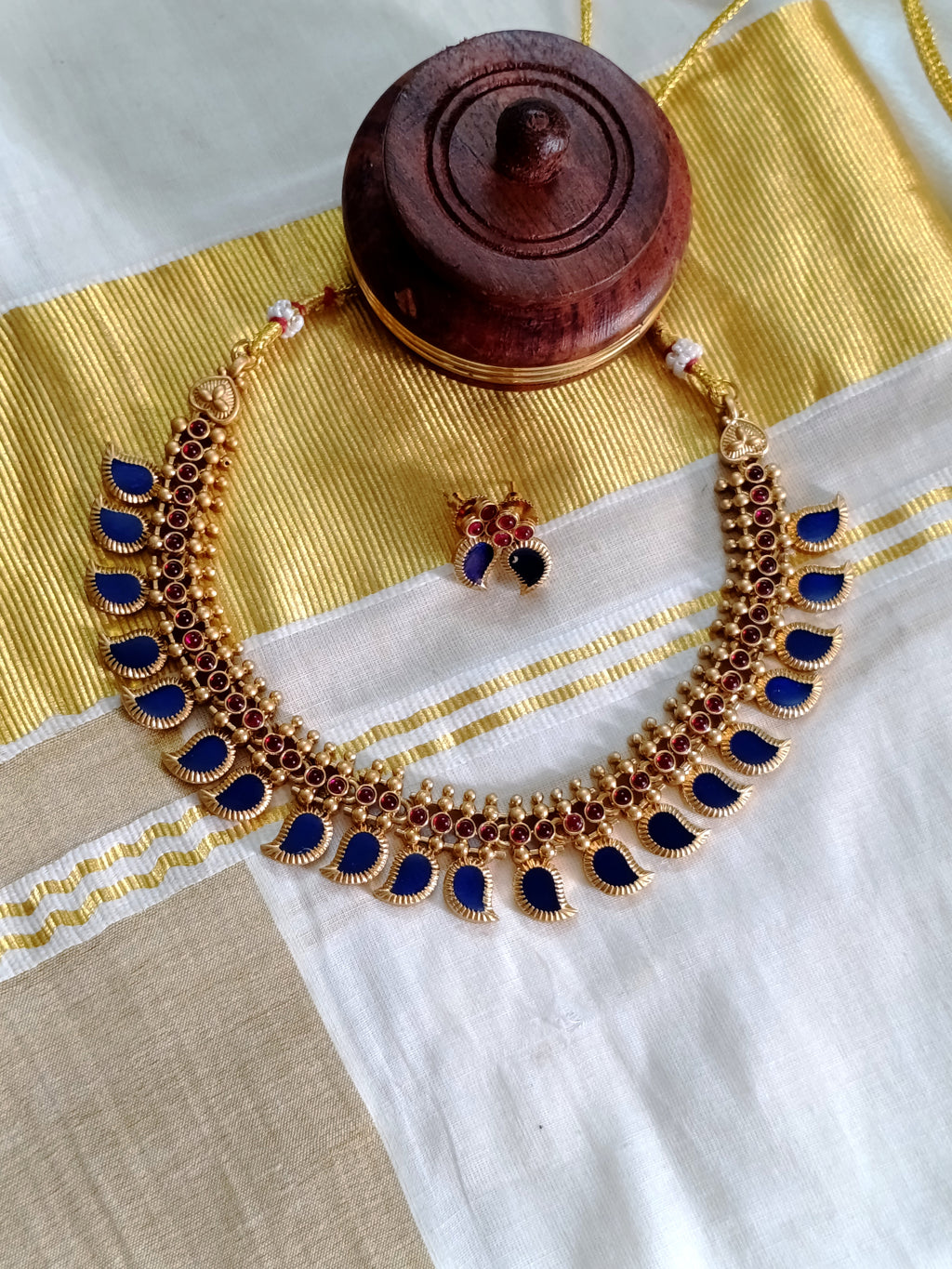 Matte Finish Palakka Mango Necklace Set