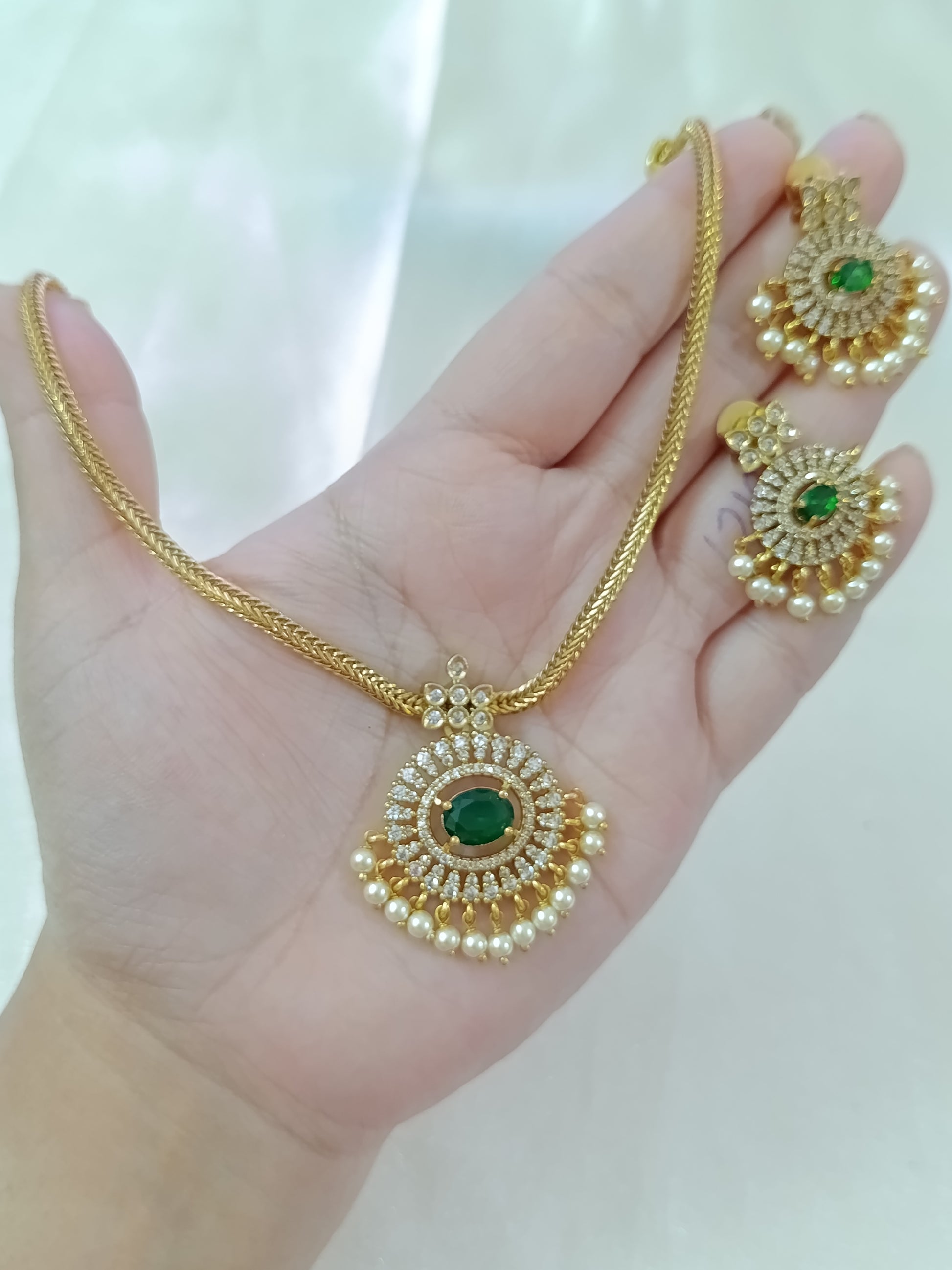 AD Stone Necklace Set V40