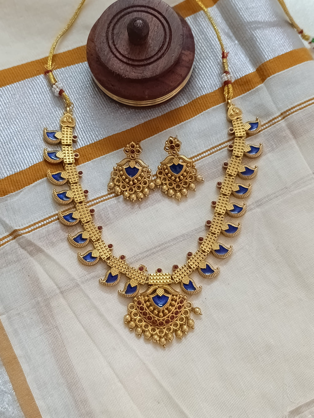 Matte Finish Palakka Mango Necklace Set