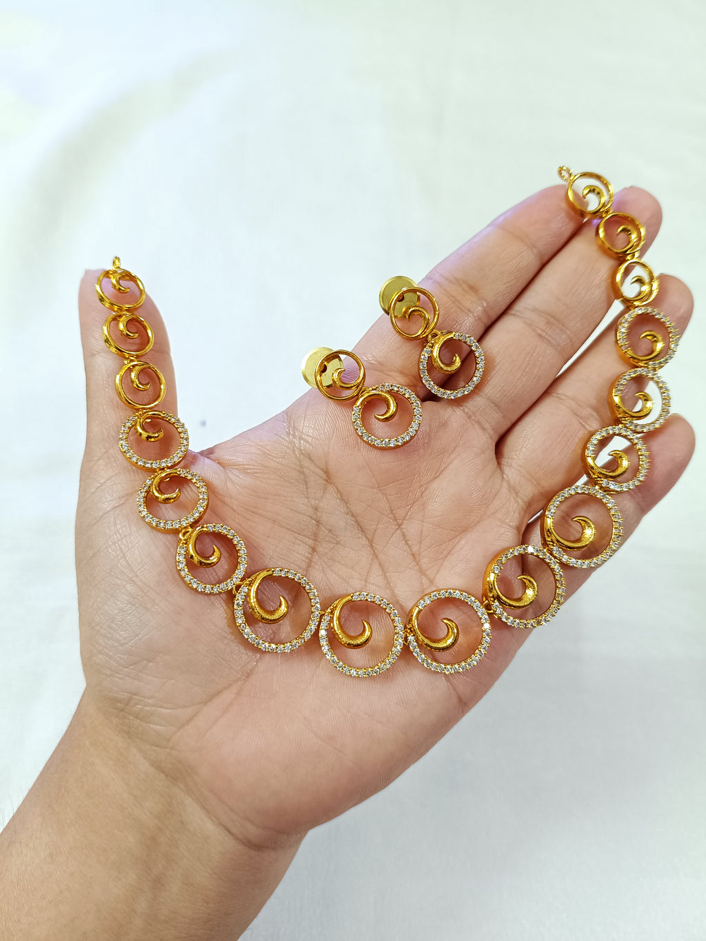 AD Necklace V60