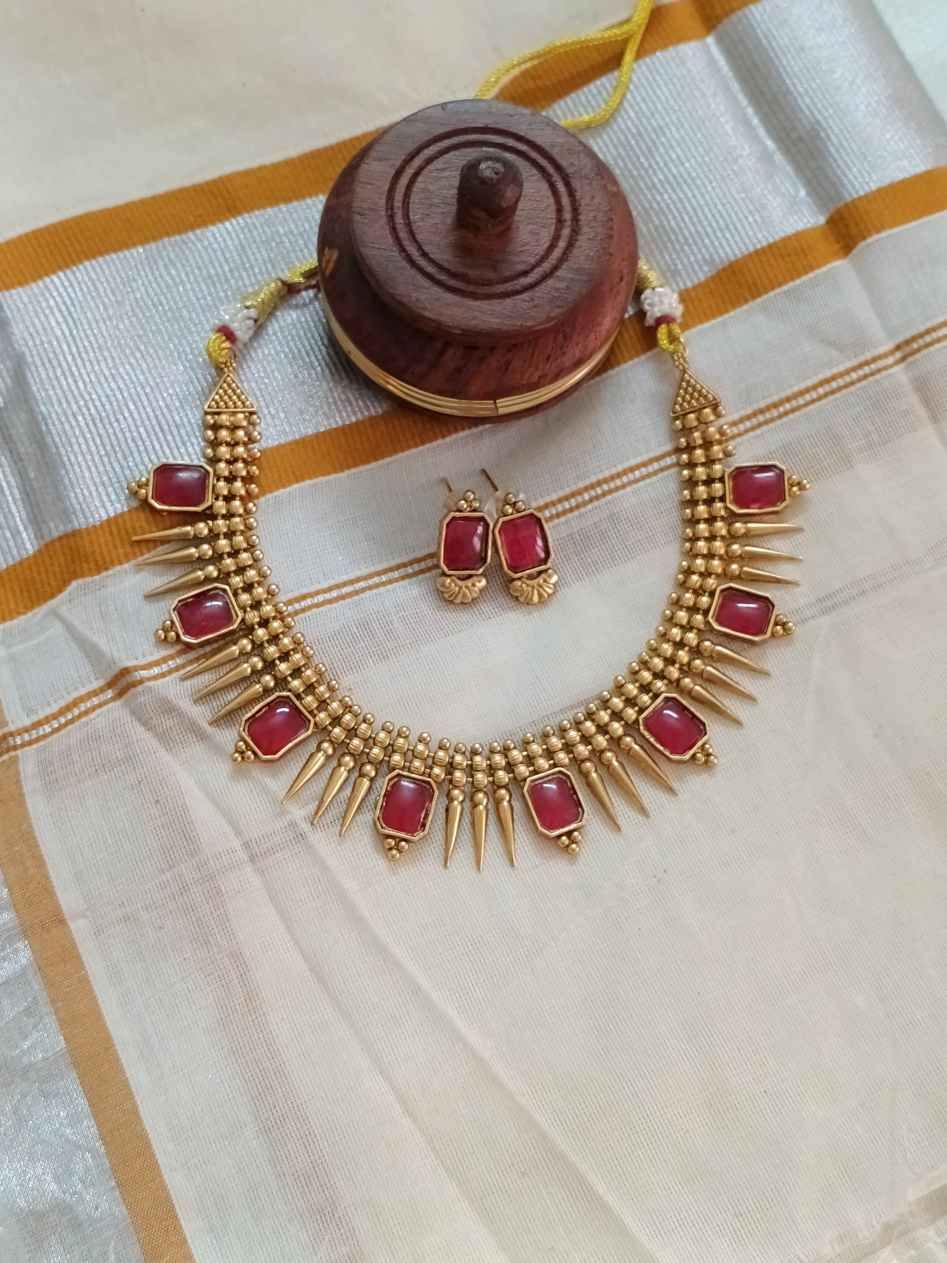 Matte Finish Sufi Mullamottu Necklace Set