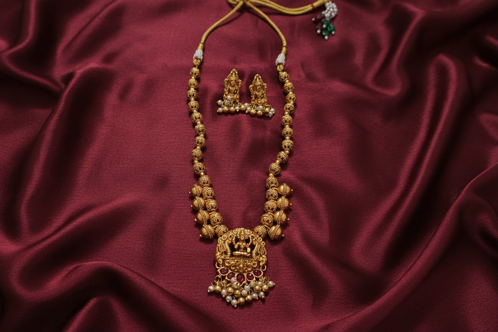 Lakshmi Pendant Ball Necklace Set
