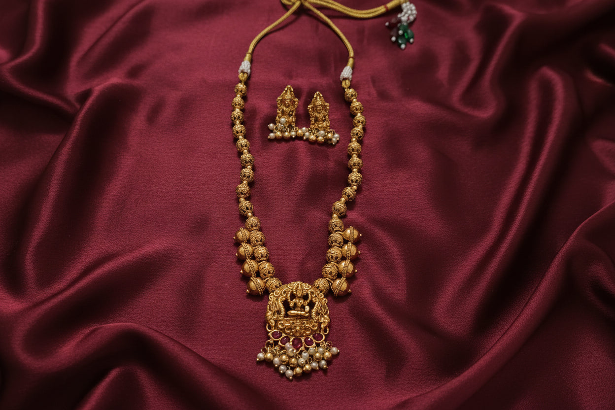 Lakshmi Pendant Ball Necklace Set