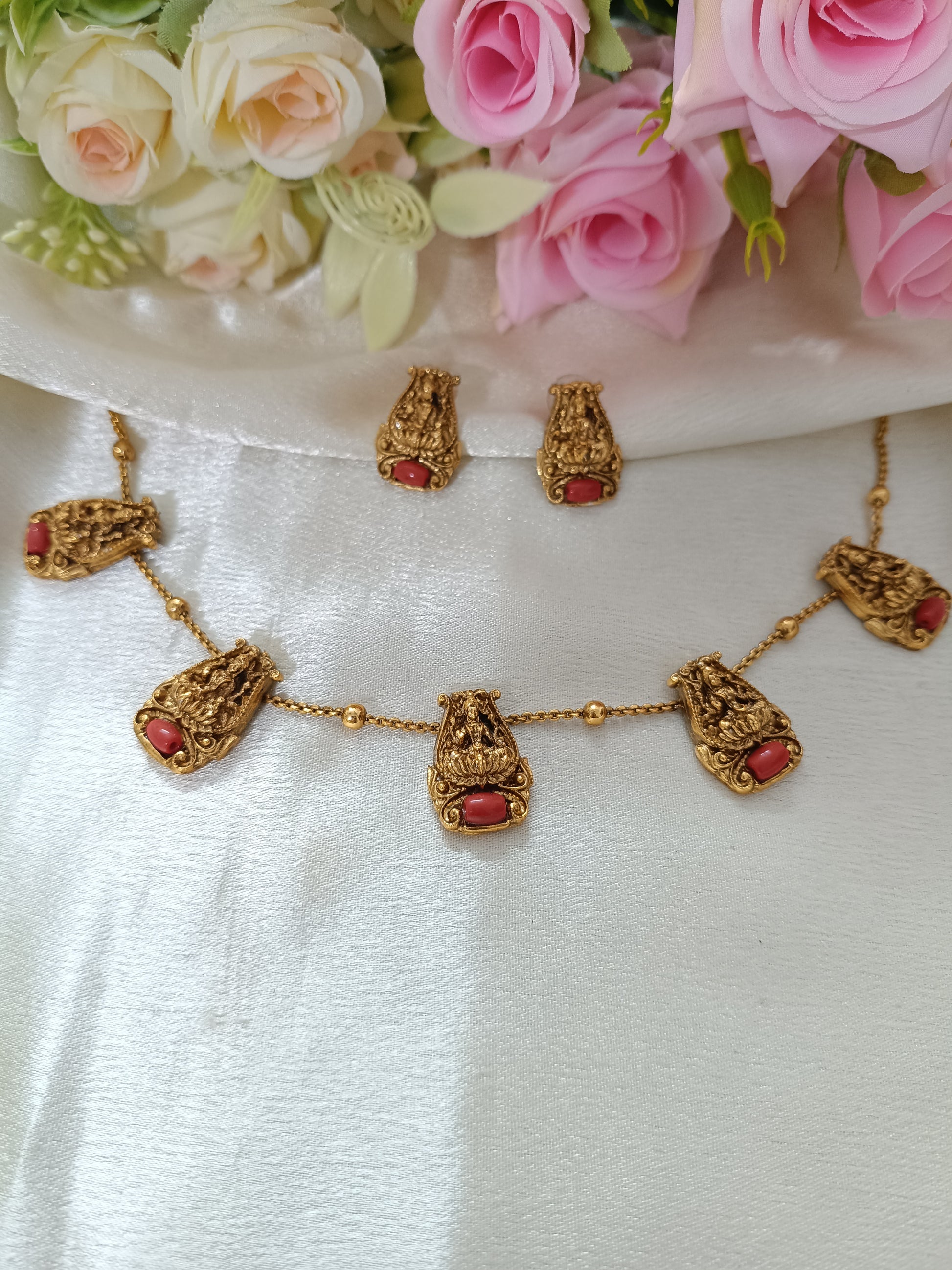 Lakshmi Coral Necklace Set