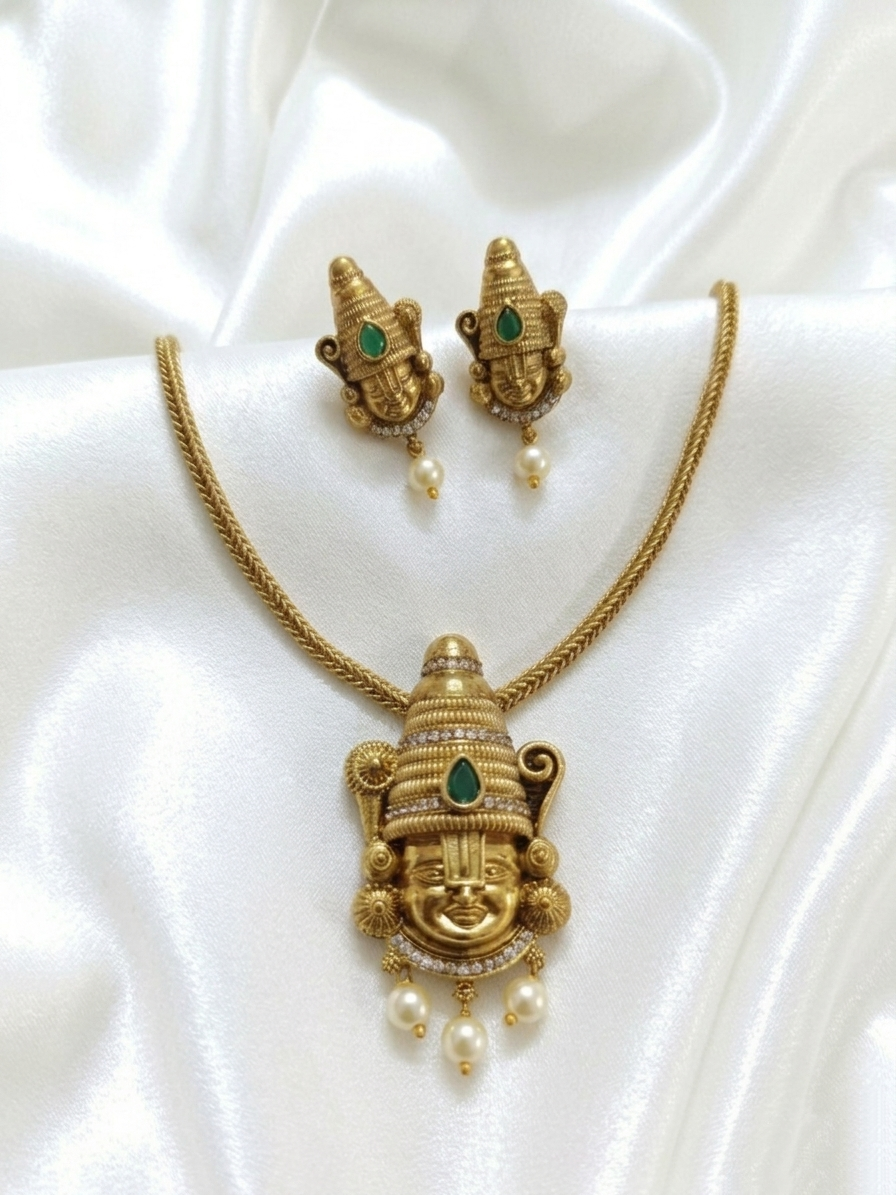 Balaji Pendant Necklace Set