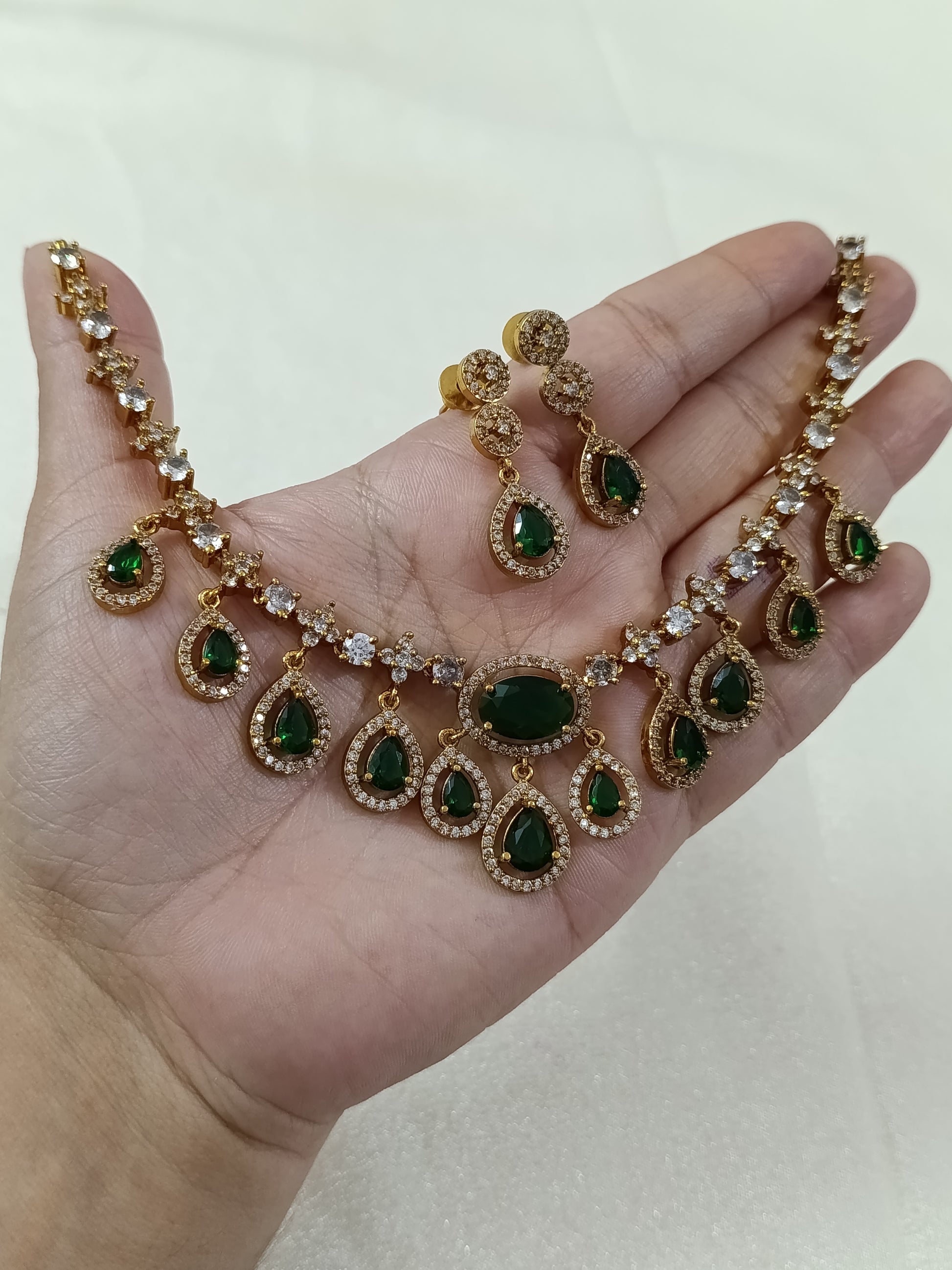 AD Petal Drop Necklace Set