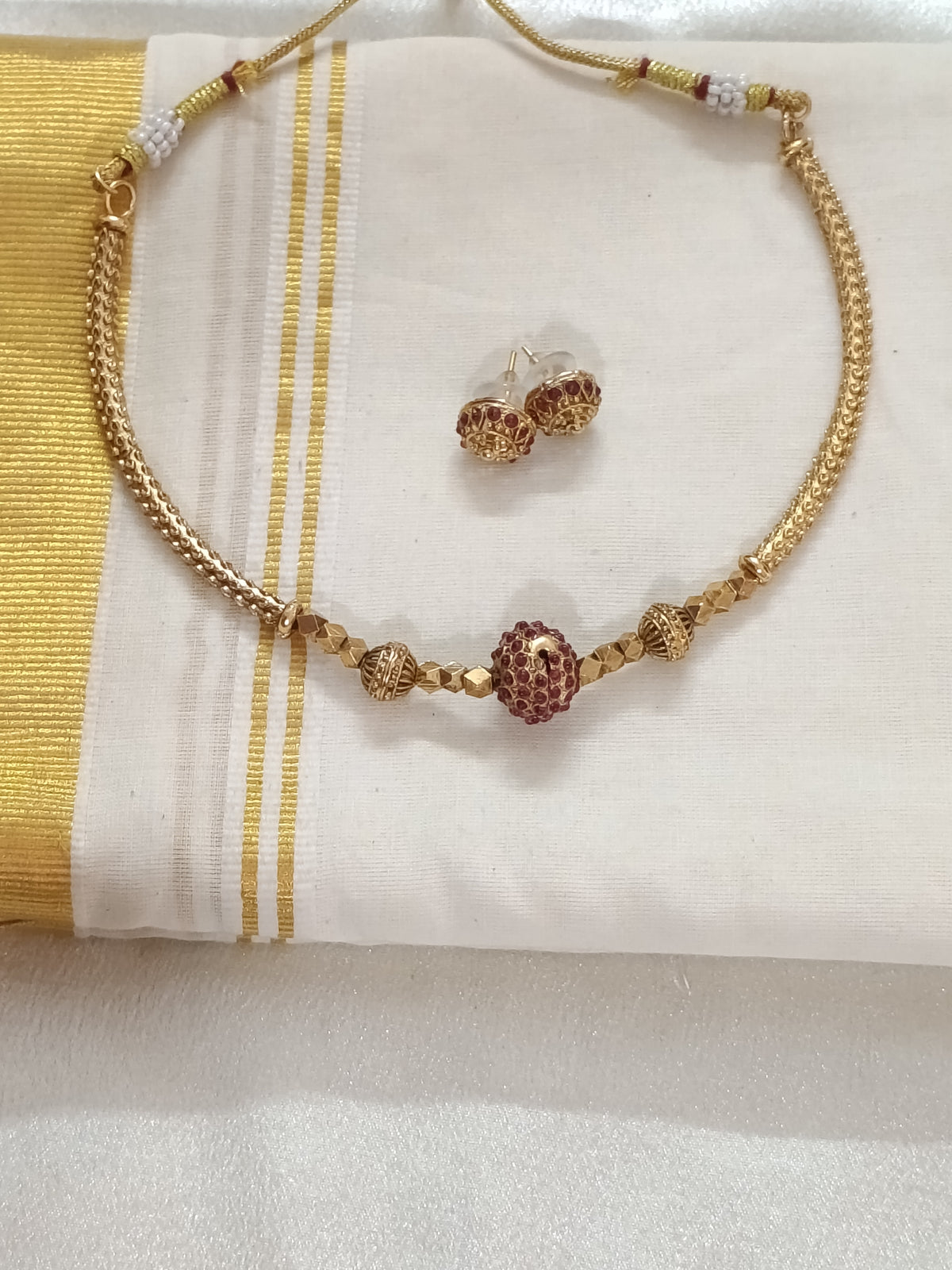 Matte Finish Ball Hasli Necklace Set
