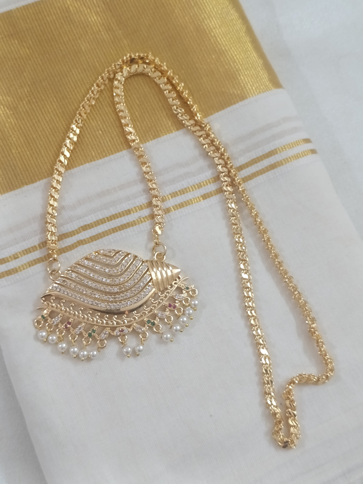 Micro Polish AD Sankha Pendant Mid Long Necklace