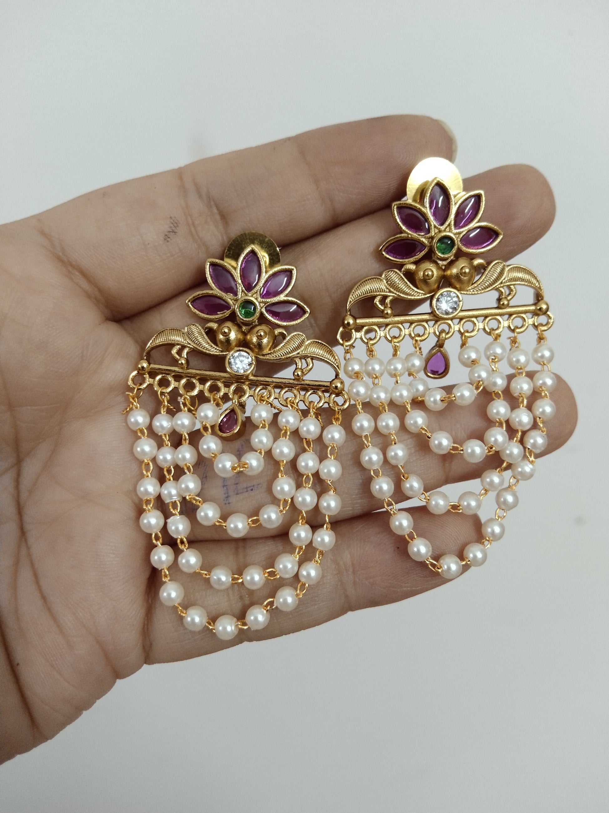 Pearl Layer Flower Earring