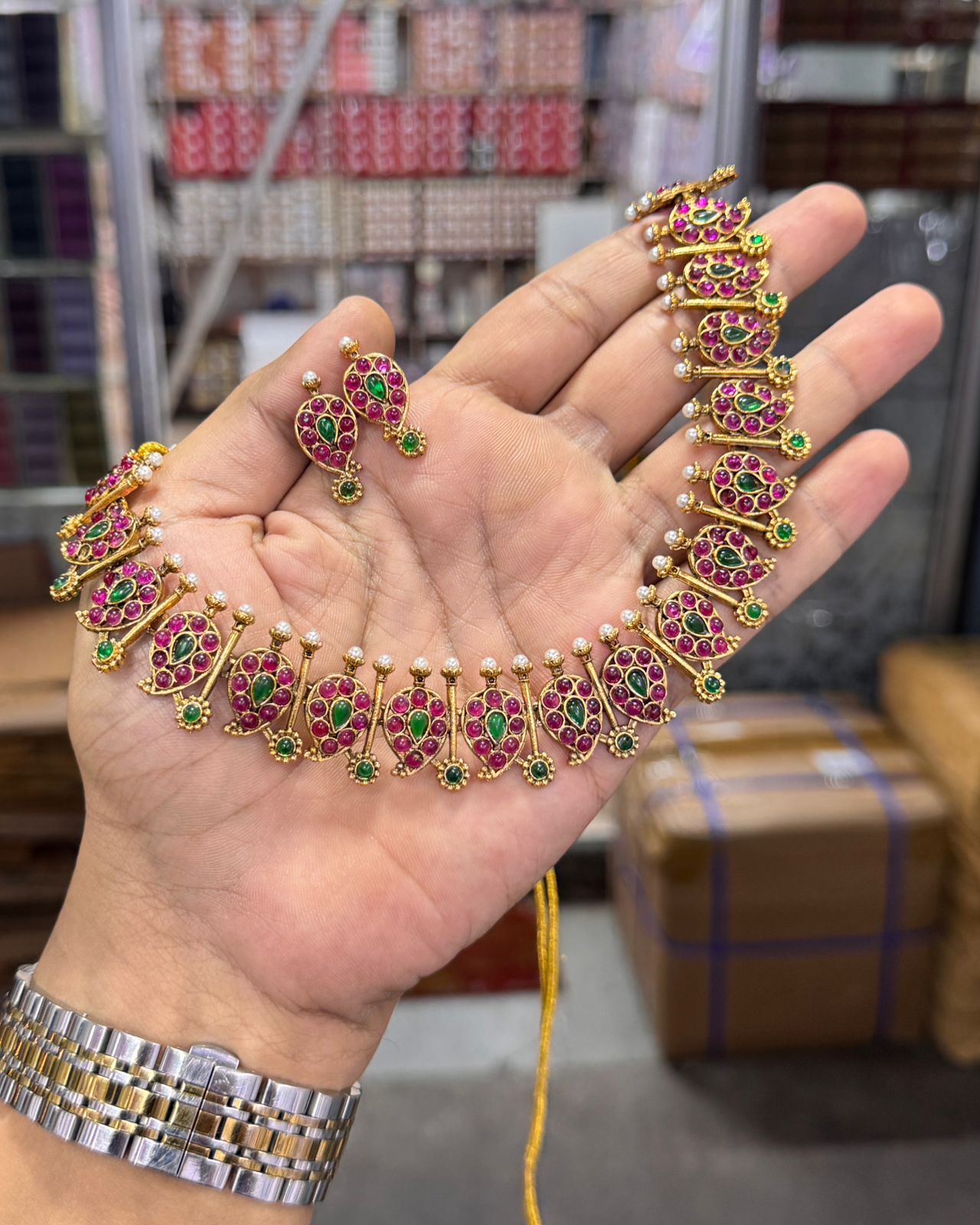 Low Price Kemp mango Necklace