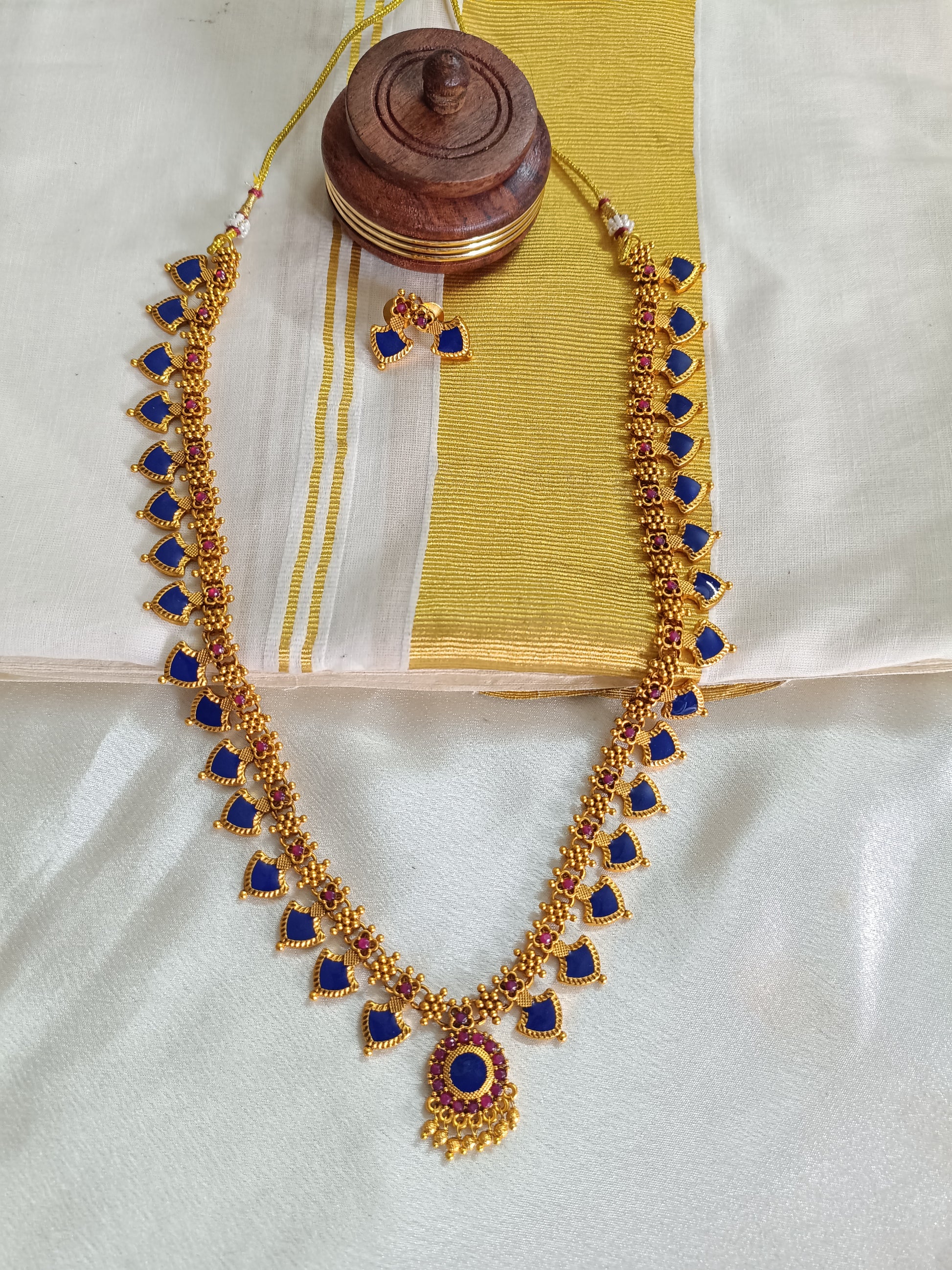 Traditional Palakka Long Necklace Set V3