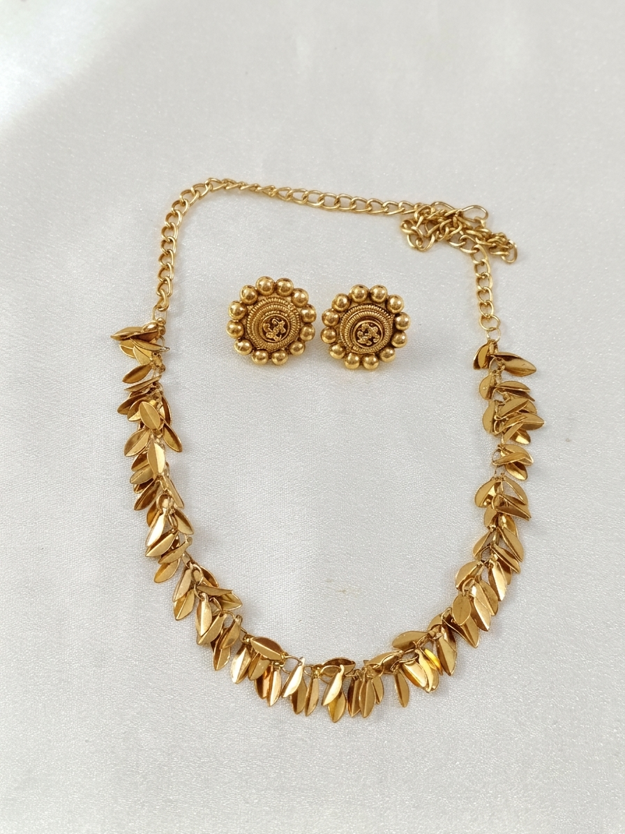 Antique Cluster Elakathali Necklace Set