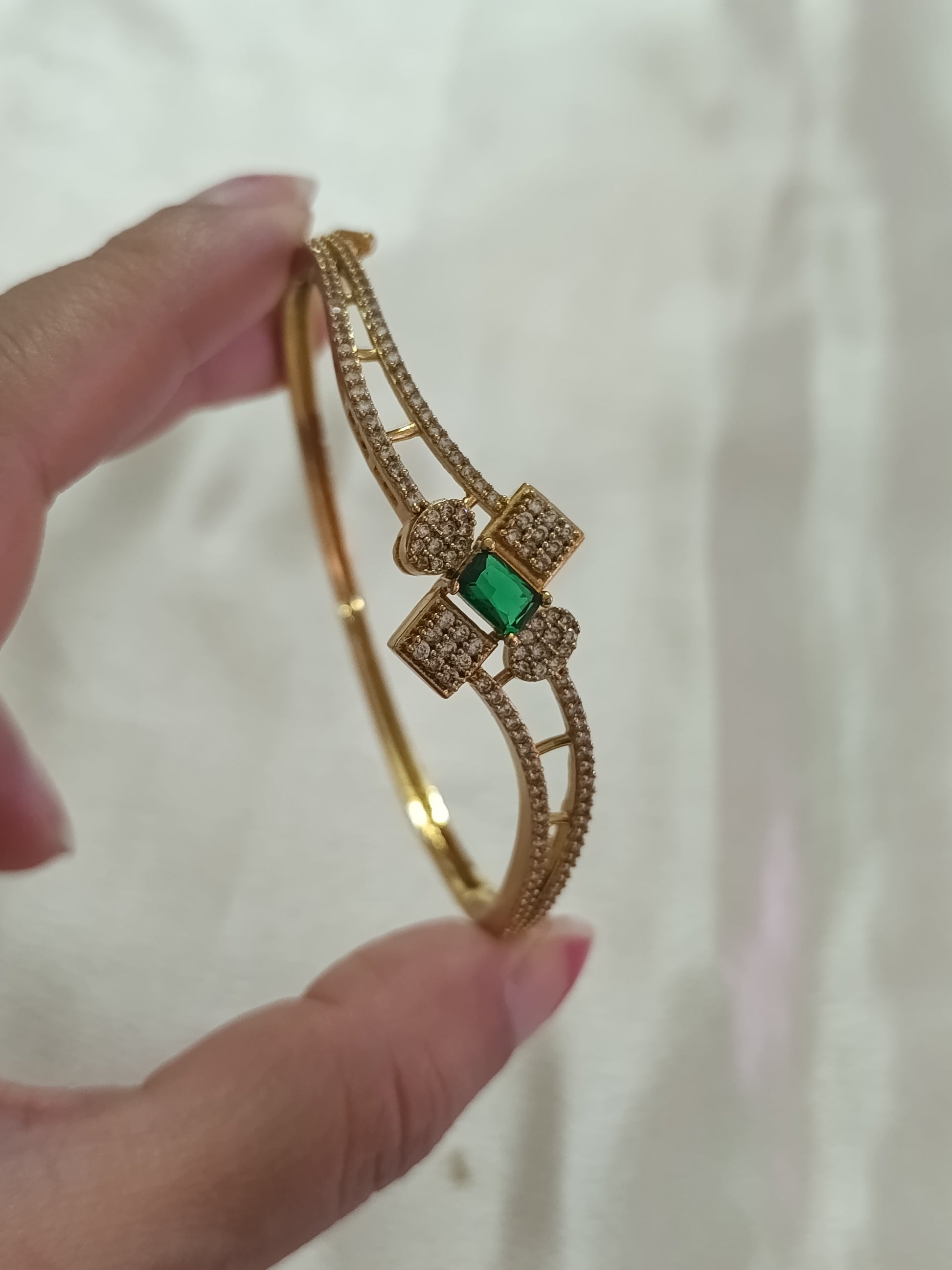 Matte Finish AD Flower Openable Bangle V4