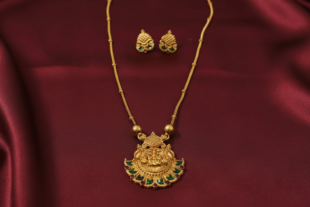 Divine Palakka Pendant Necklace Set