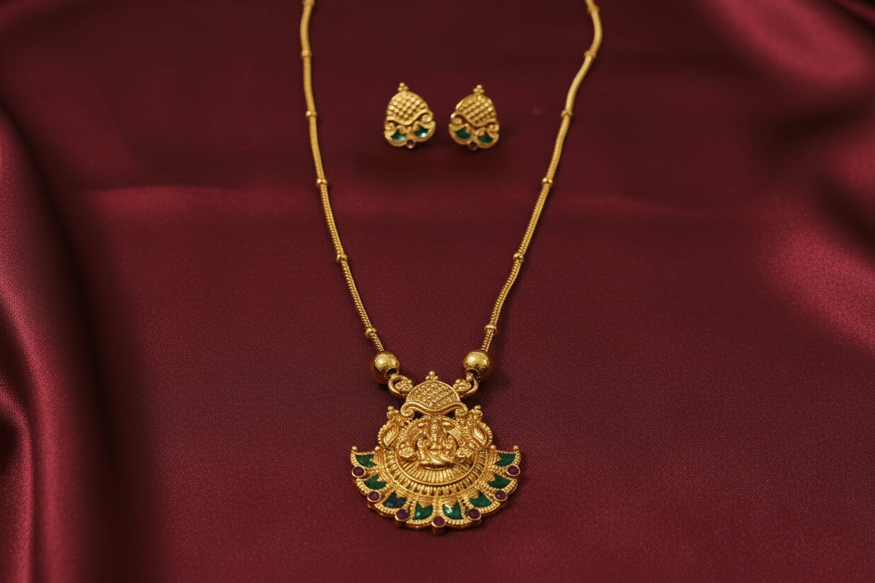 Divine Palakka Pendant Necklace Set