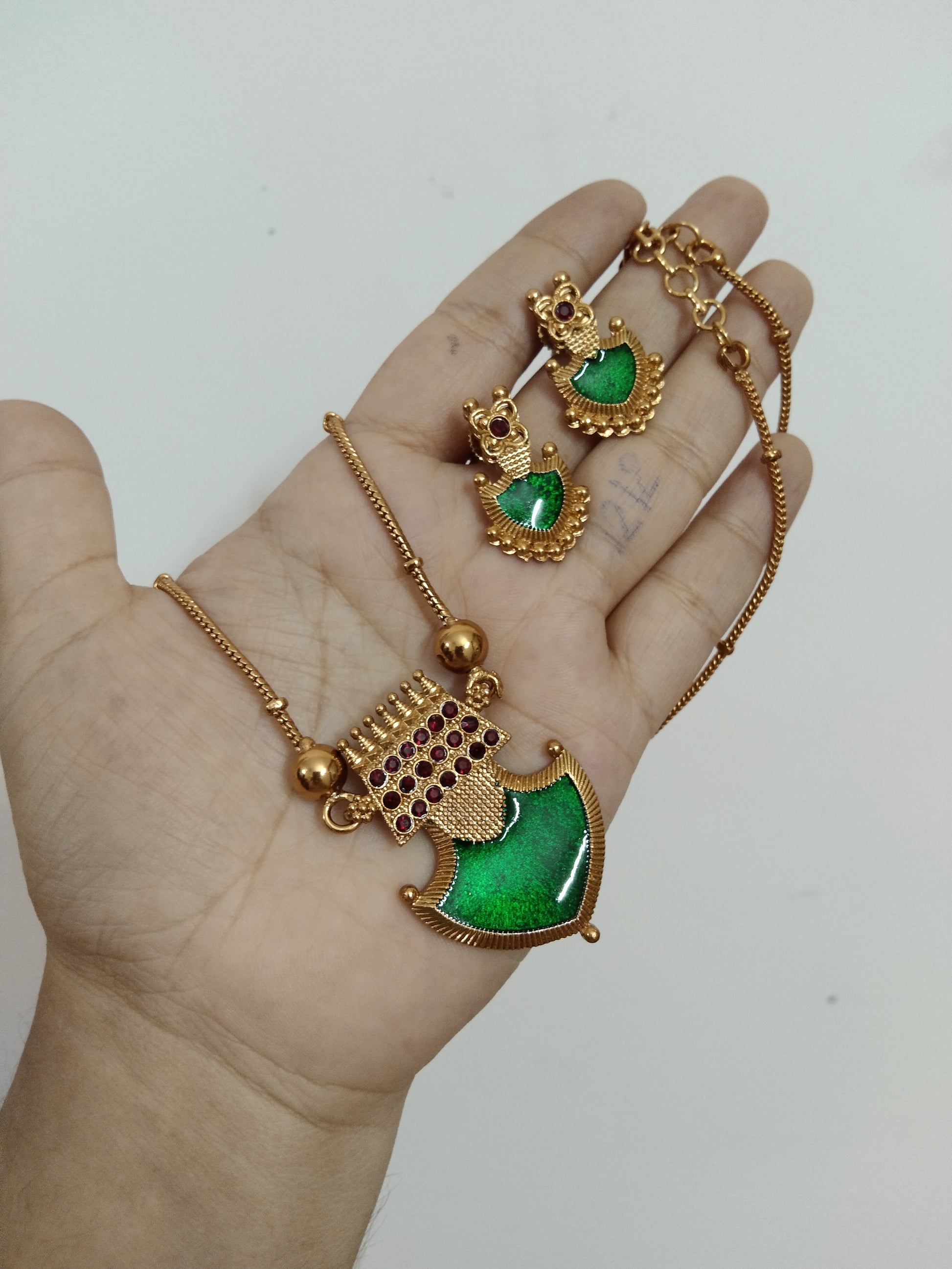 Palakka Pendant Long Necklace Set