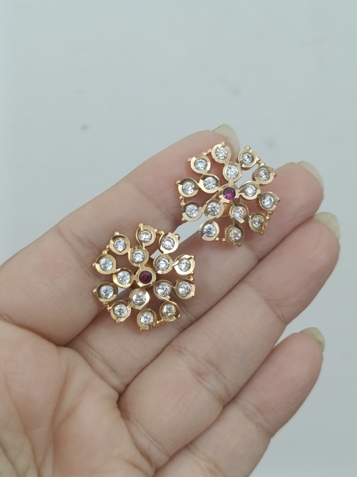 Micro Polish Impon Earring V8