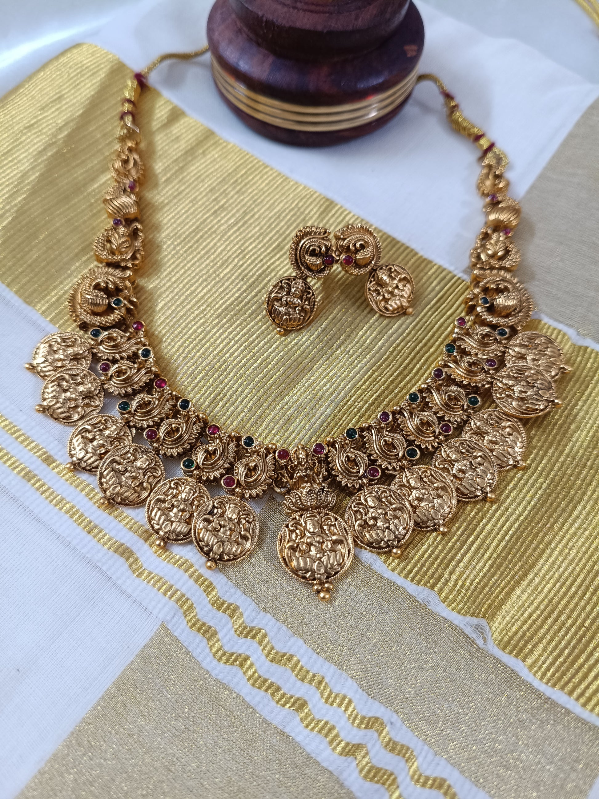 Matte Finish Lakshmi Necklace Set V187