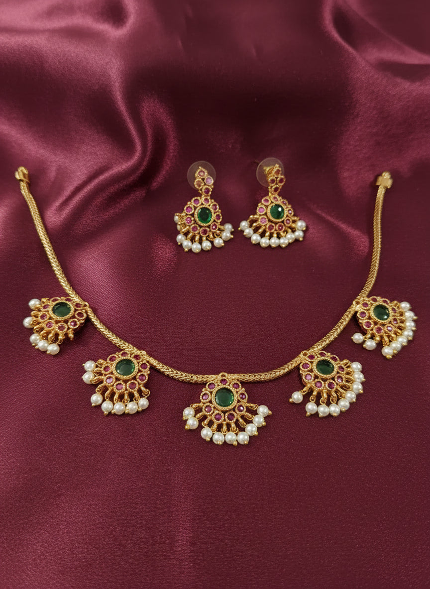 5 Pendant Necklace Set