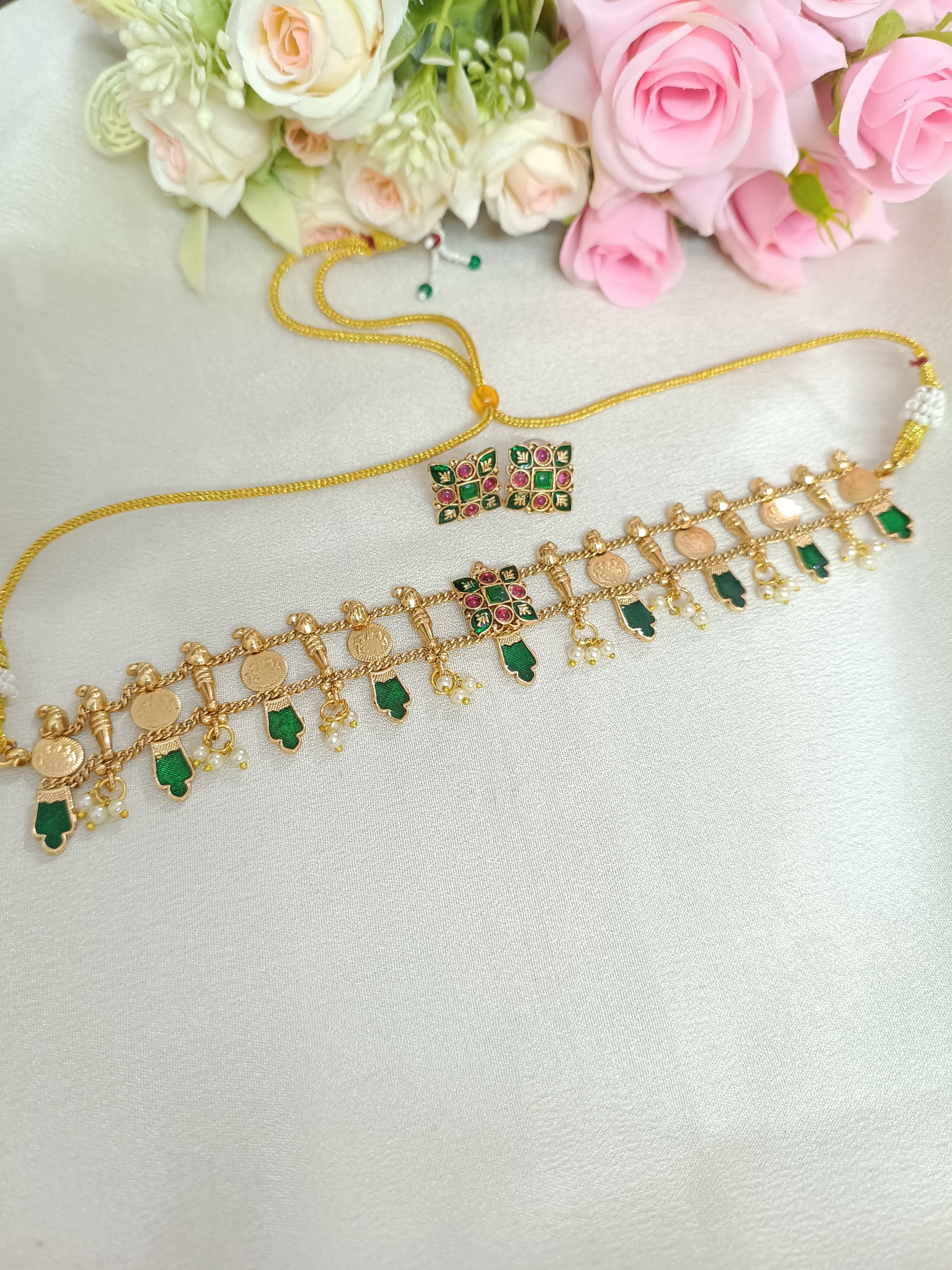 Coin Petal Choker 
