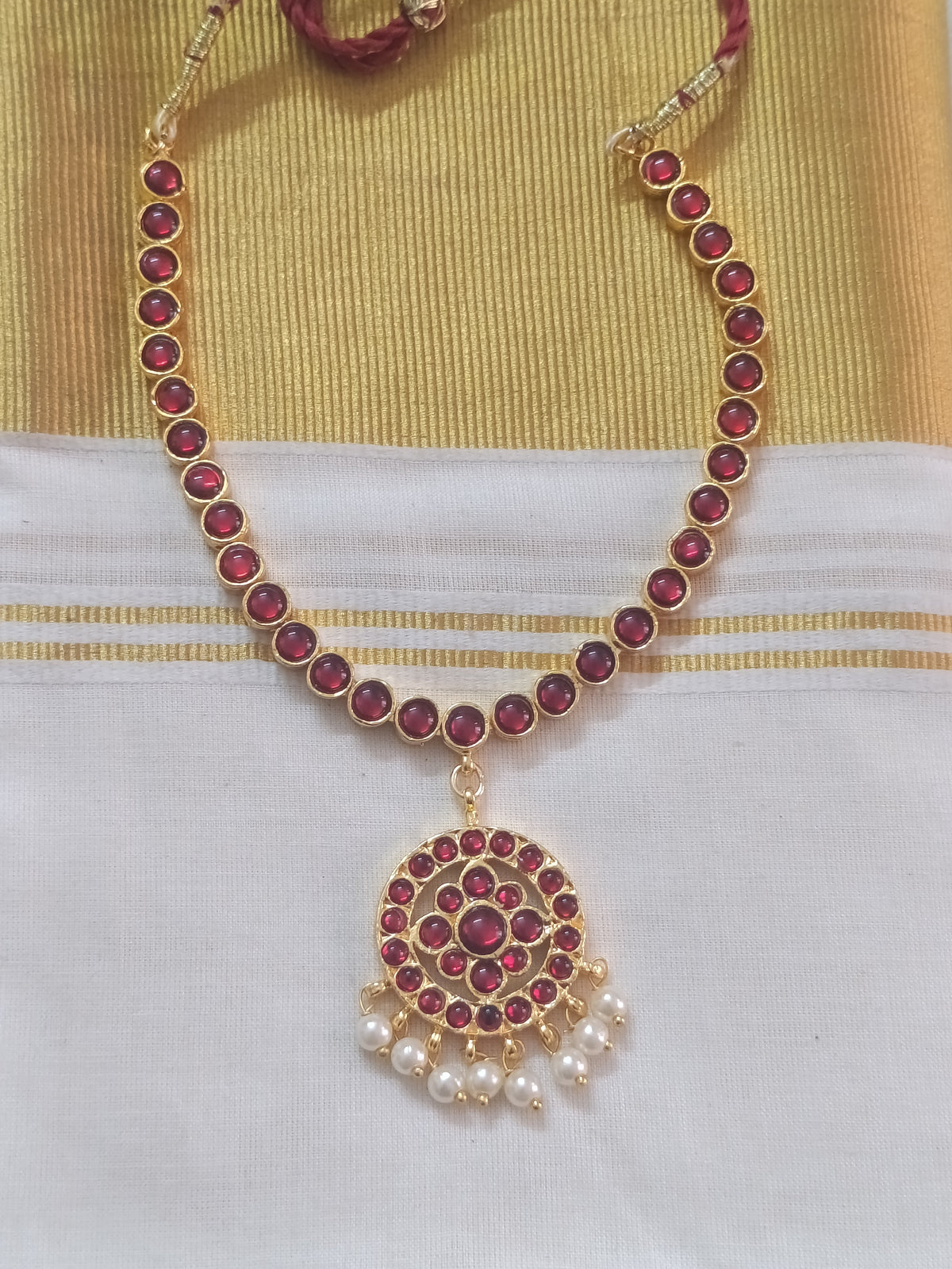 Budget Kemp Attigai Necklace