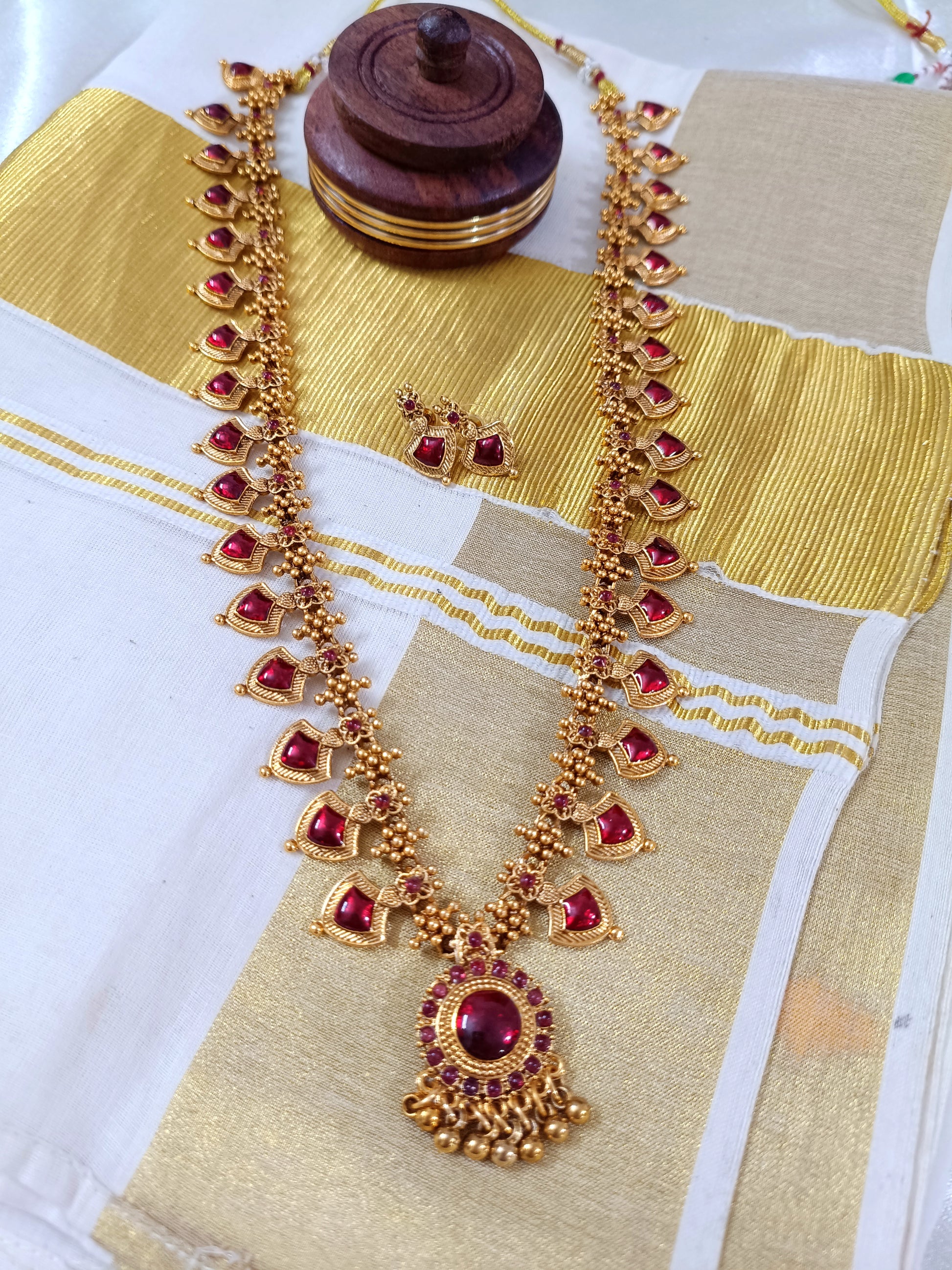 Traditional Palakka Long Necklace Set V2