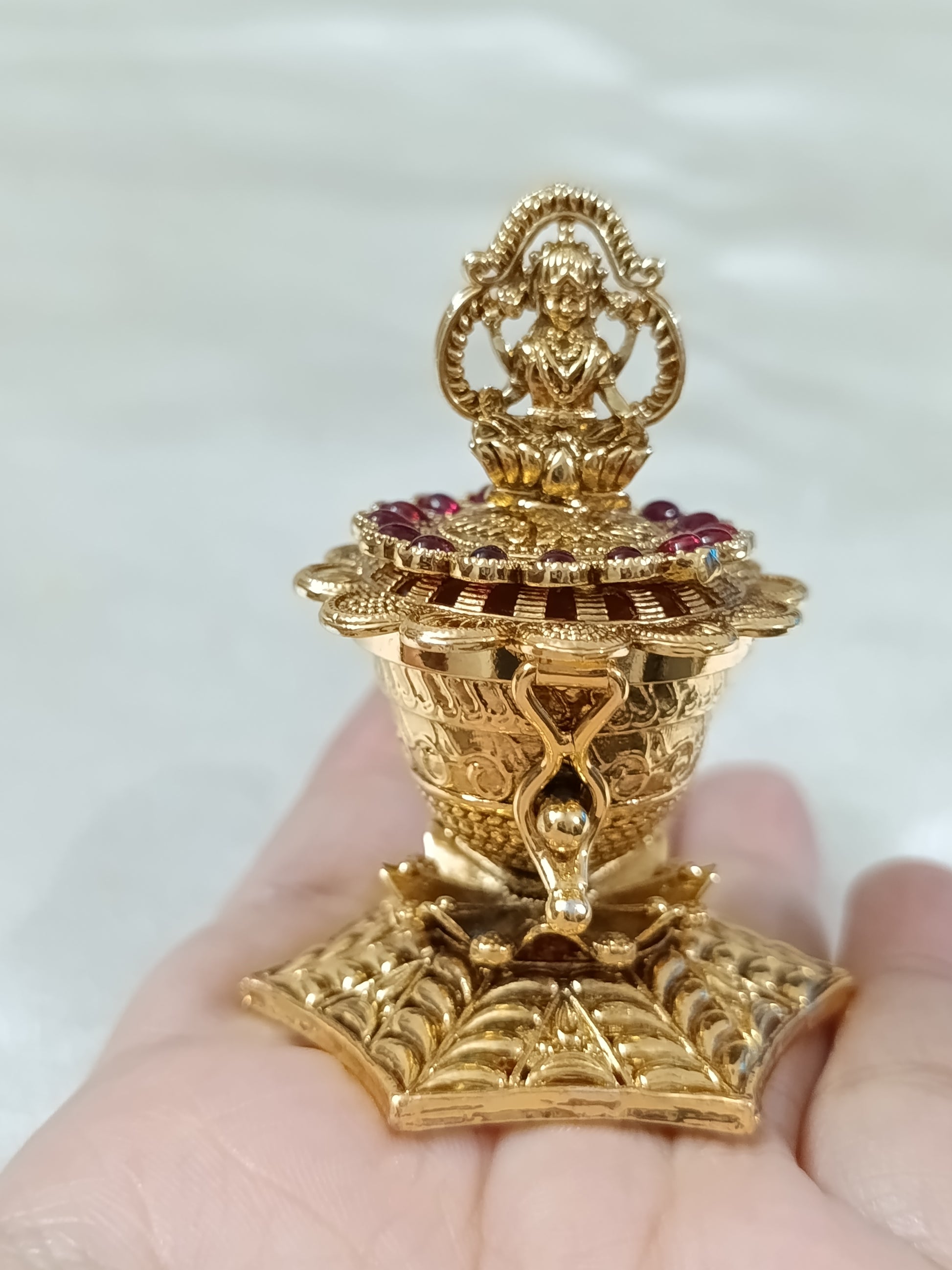 Lakshmi Kumkum Box V6