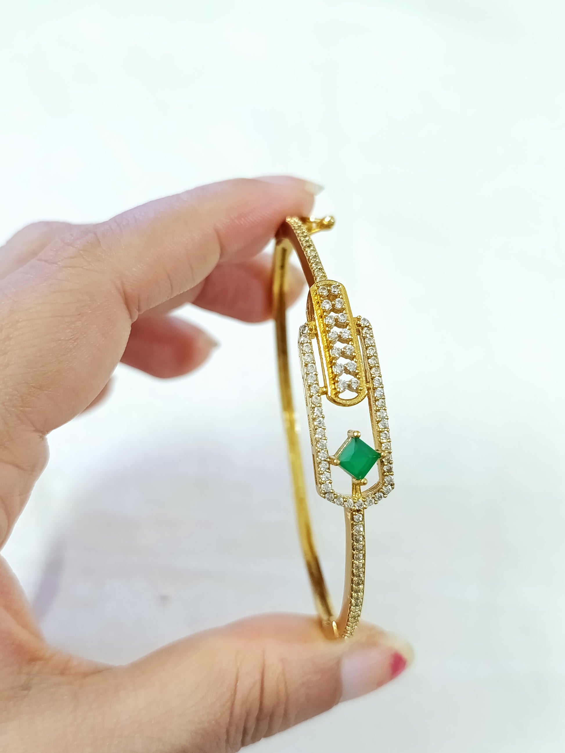 AD Open Bangle V7