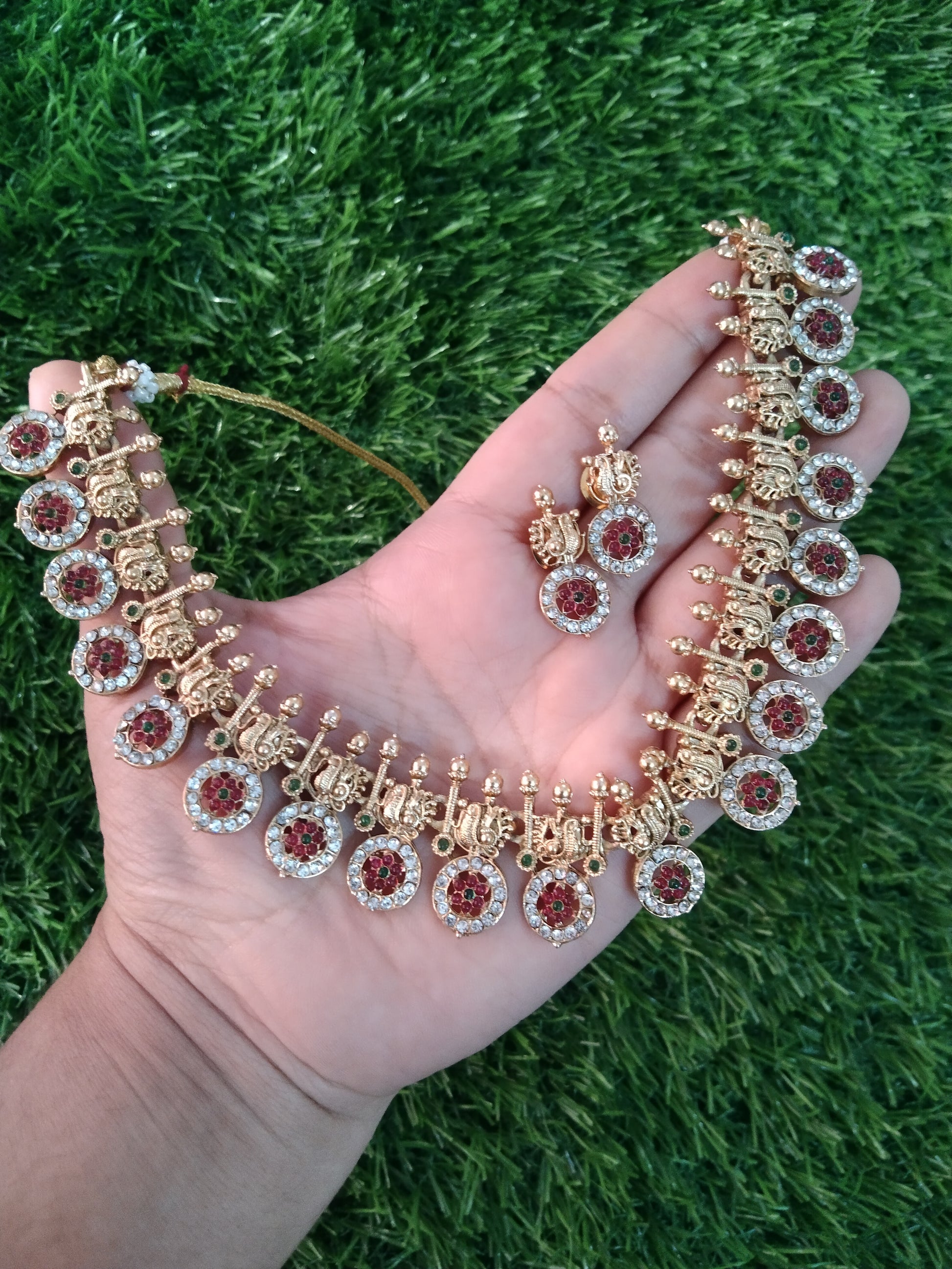 Low Budget Non Idol Coin Necklace Set