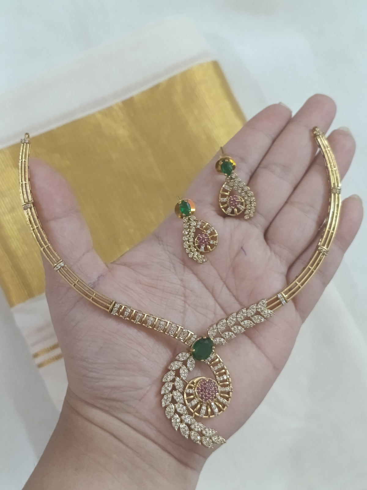 AD Hasli Necklace Set V215