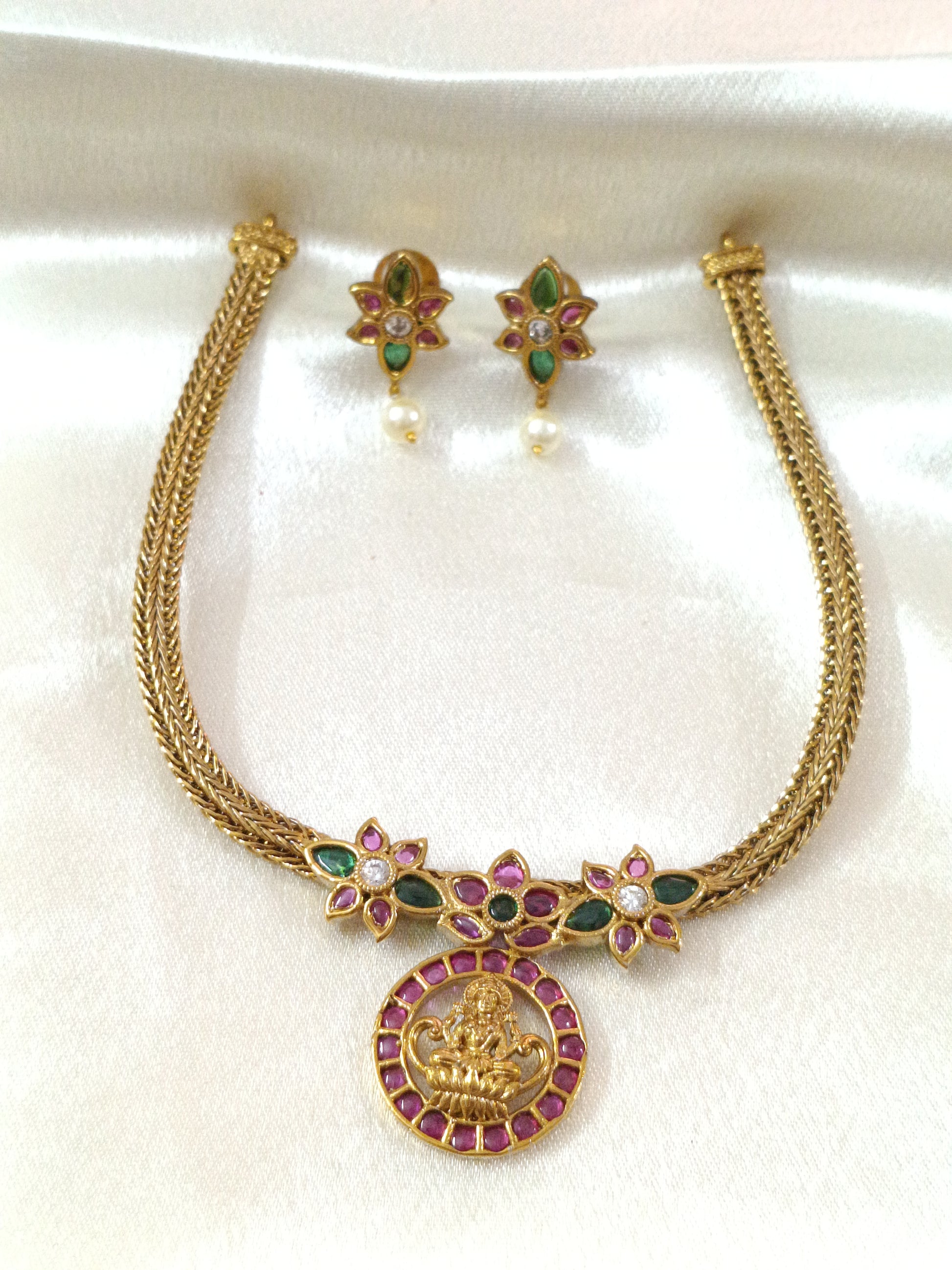 Lakshmi Flower Choker Set