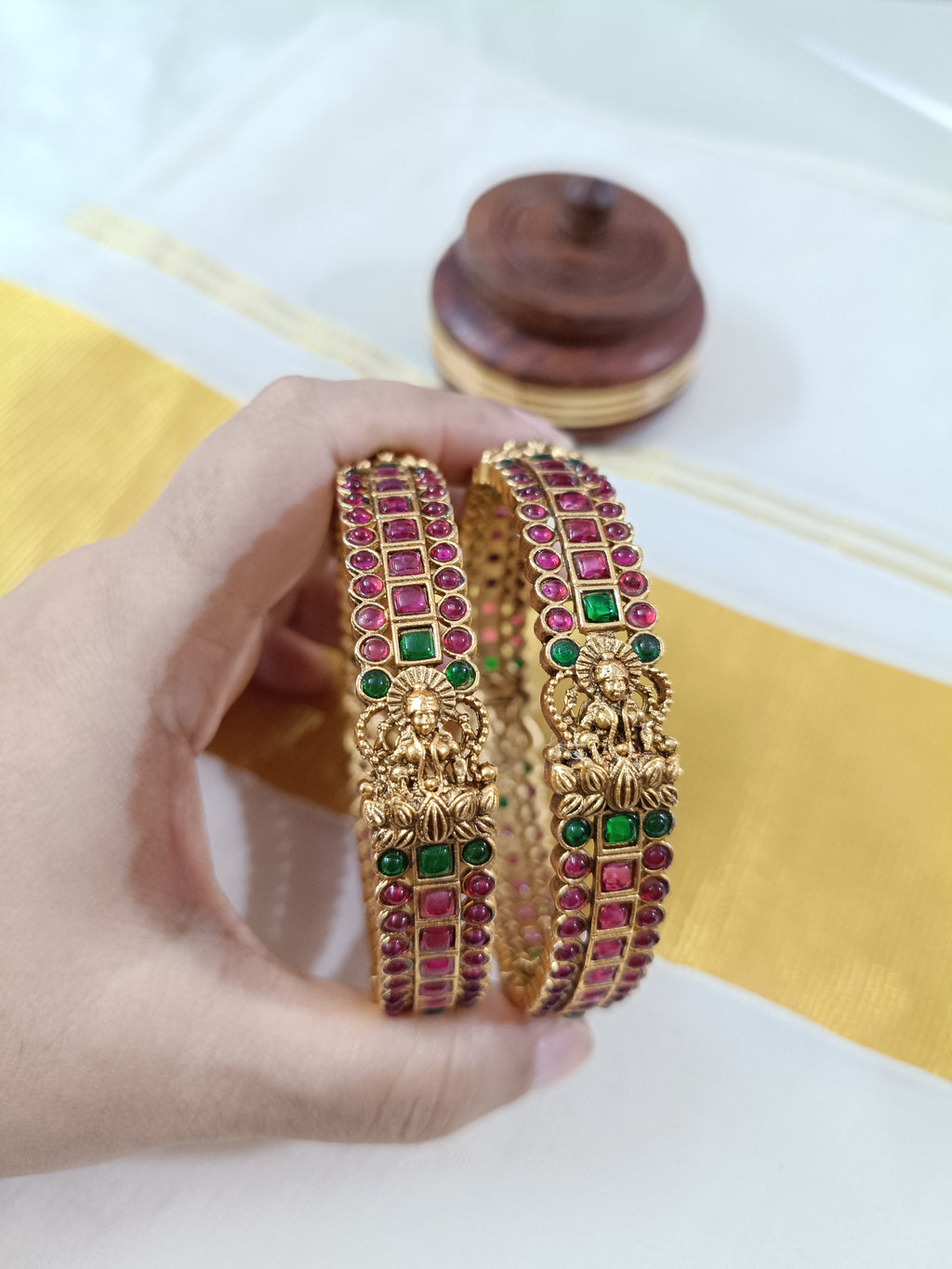 Matte Finish Lakshmi Broad Bangle of 2 V6