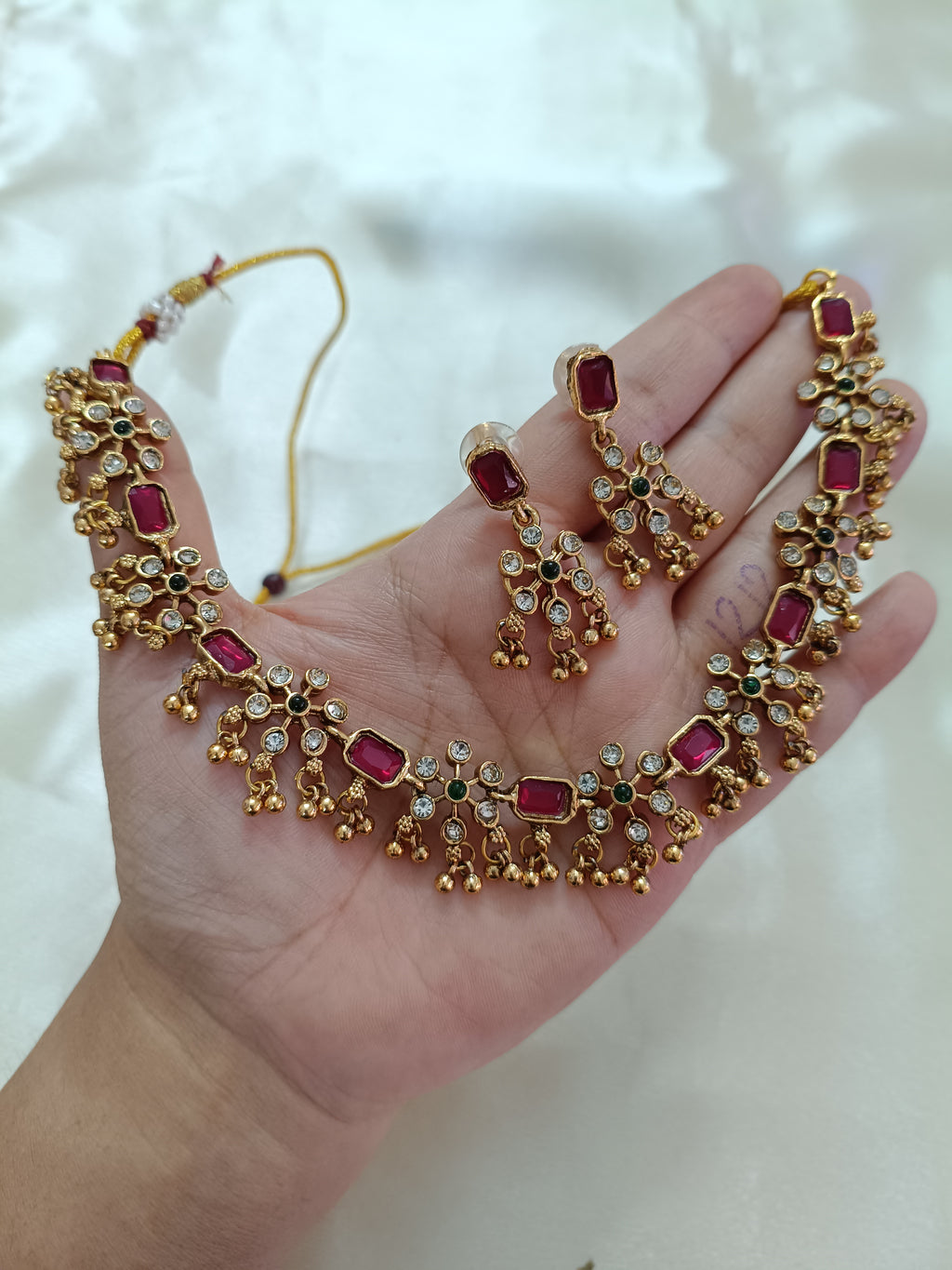 Low Budget Flower Necklace Set
