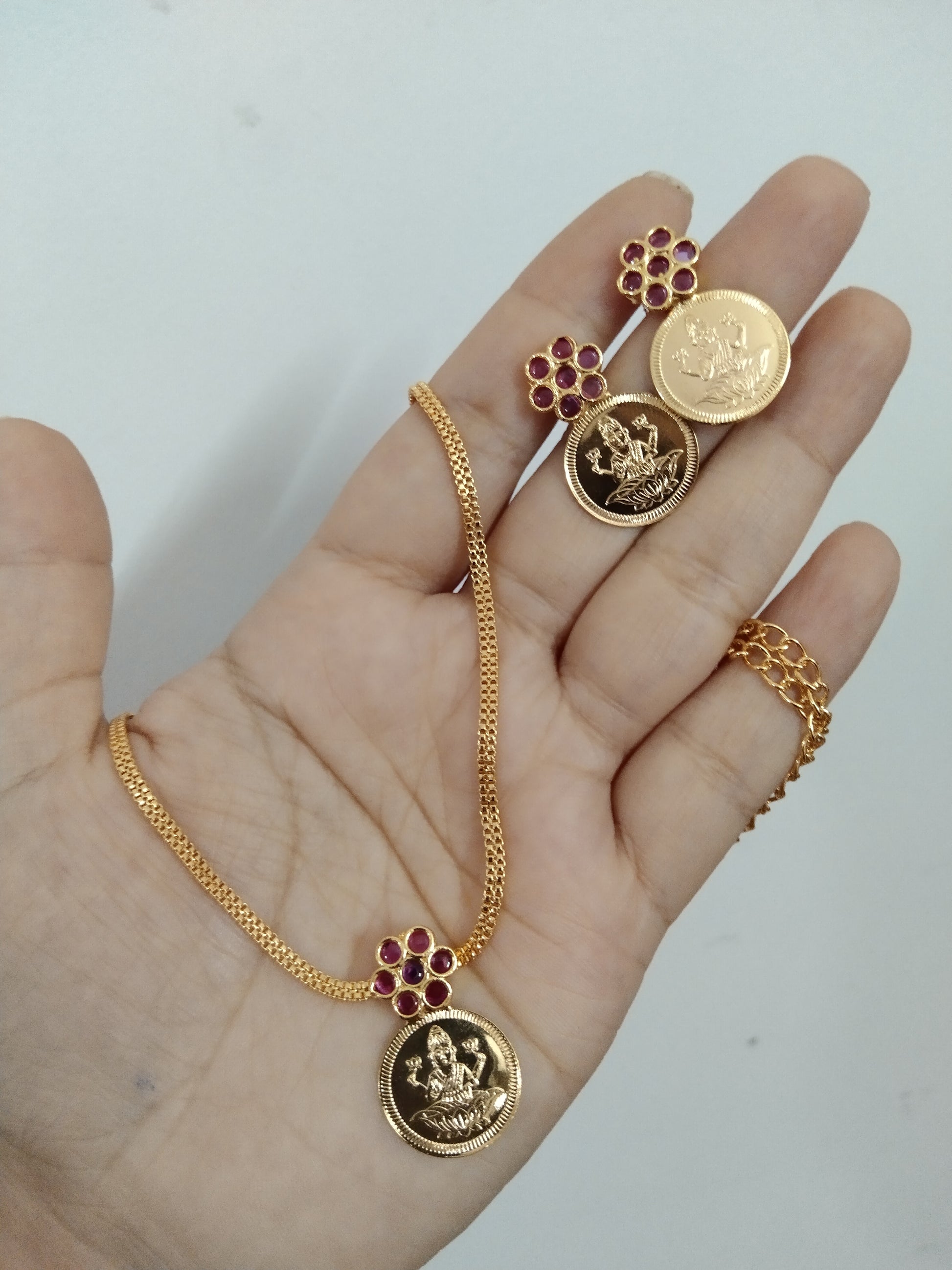 Micro Polish Single Coin Floral Necklace Set