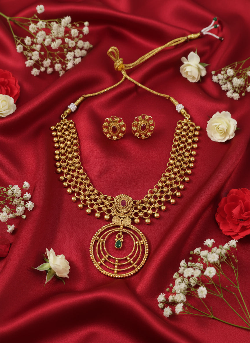Matte Finish Carpet Necklace