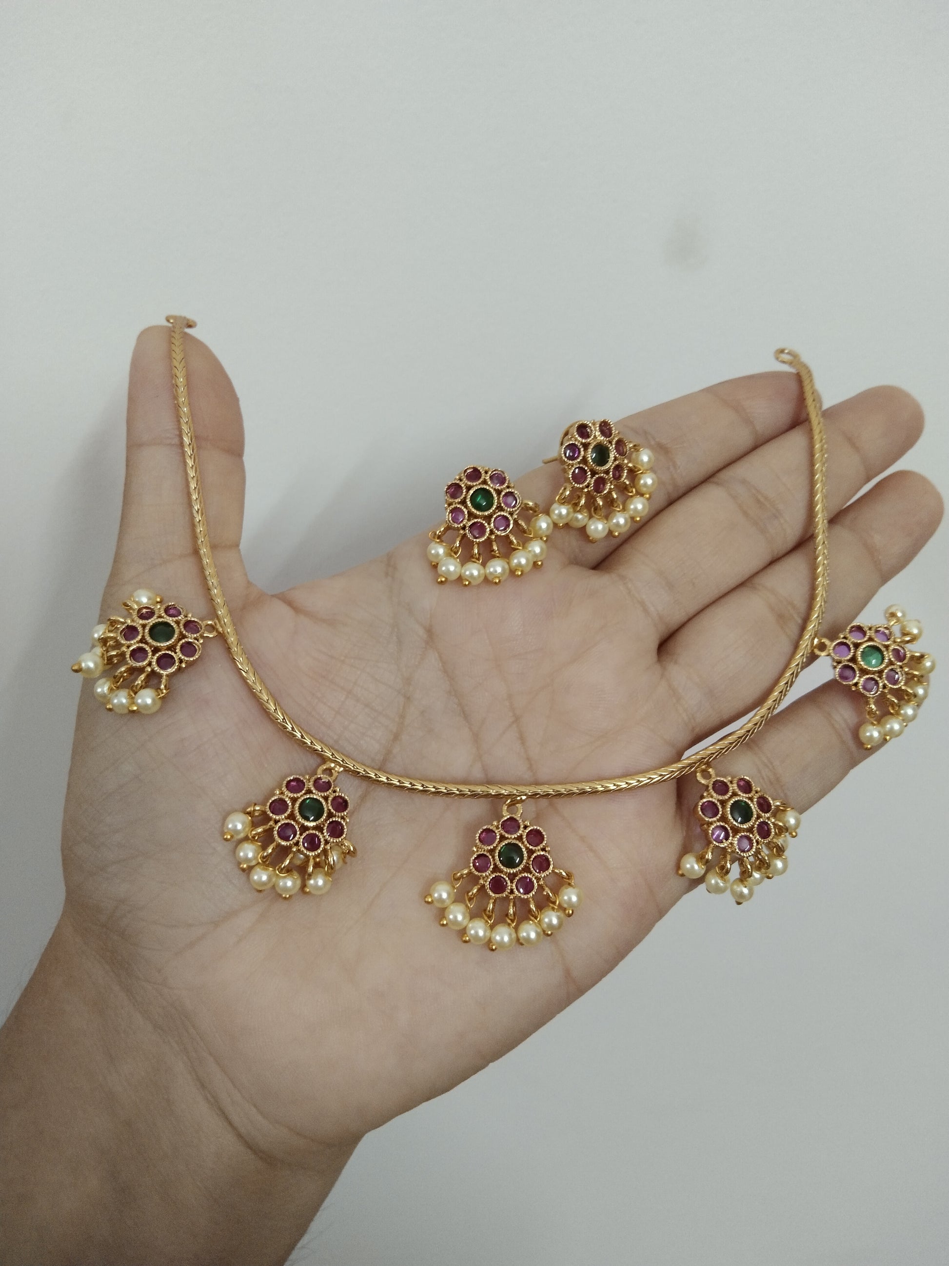 5 Pendant Attigai