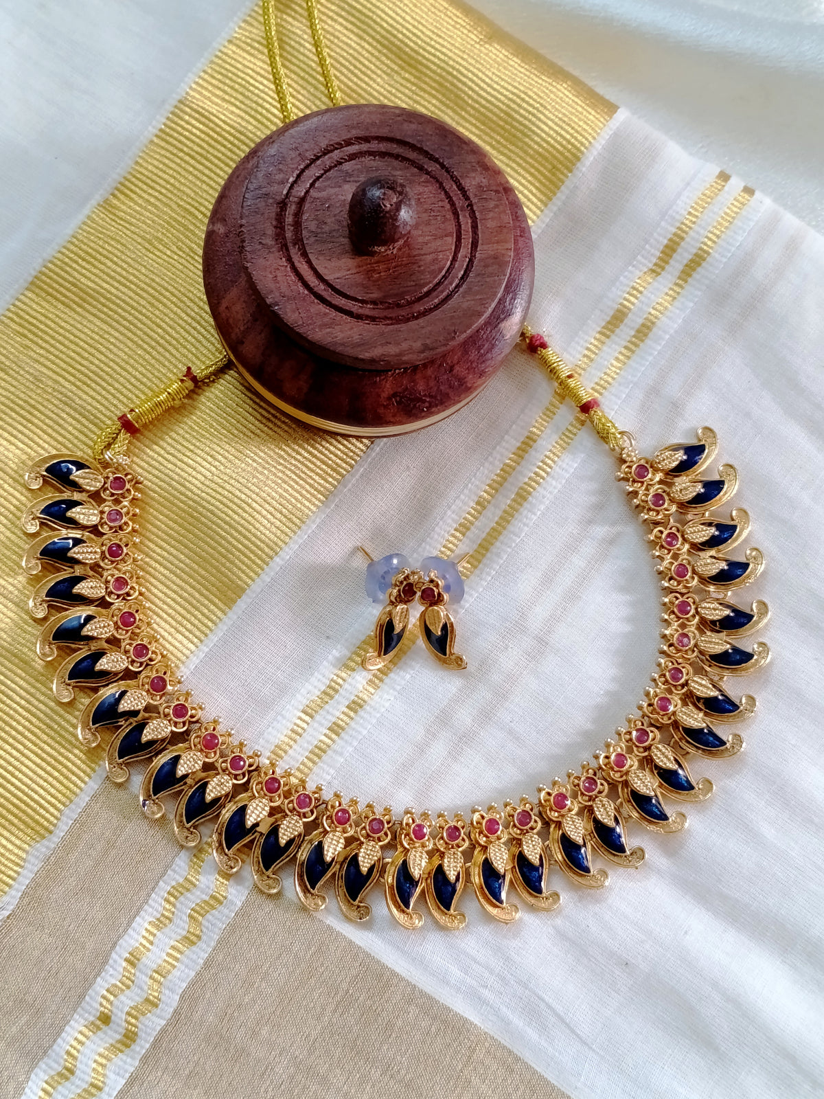 Matte Finish Palakka Mango Necklace Set
