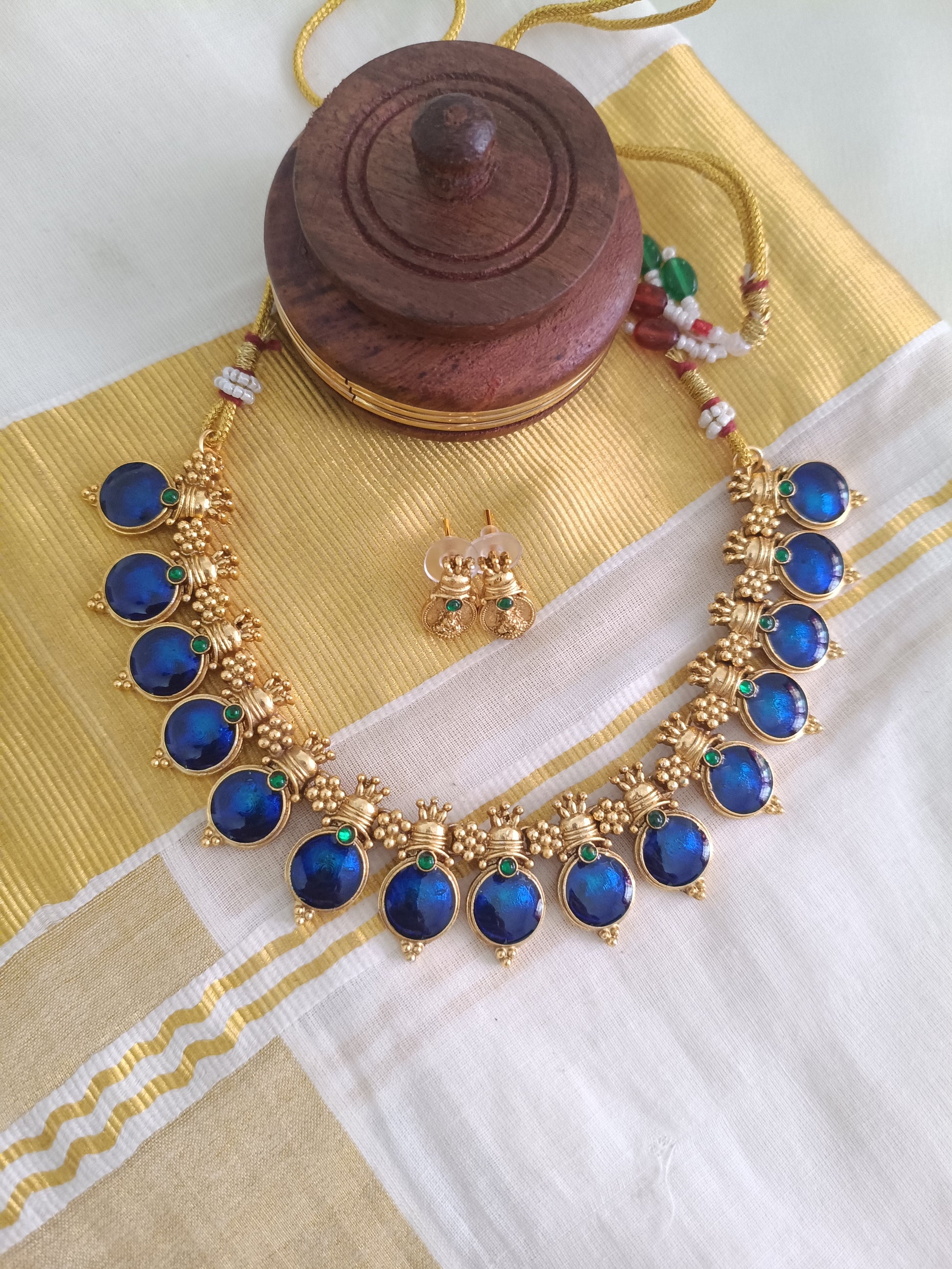 Palakka Round Necklace Set