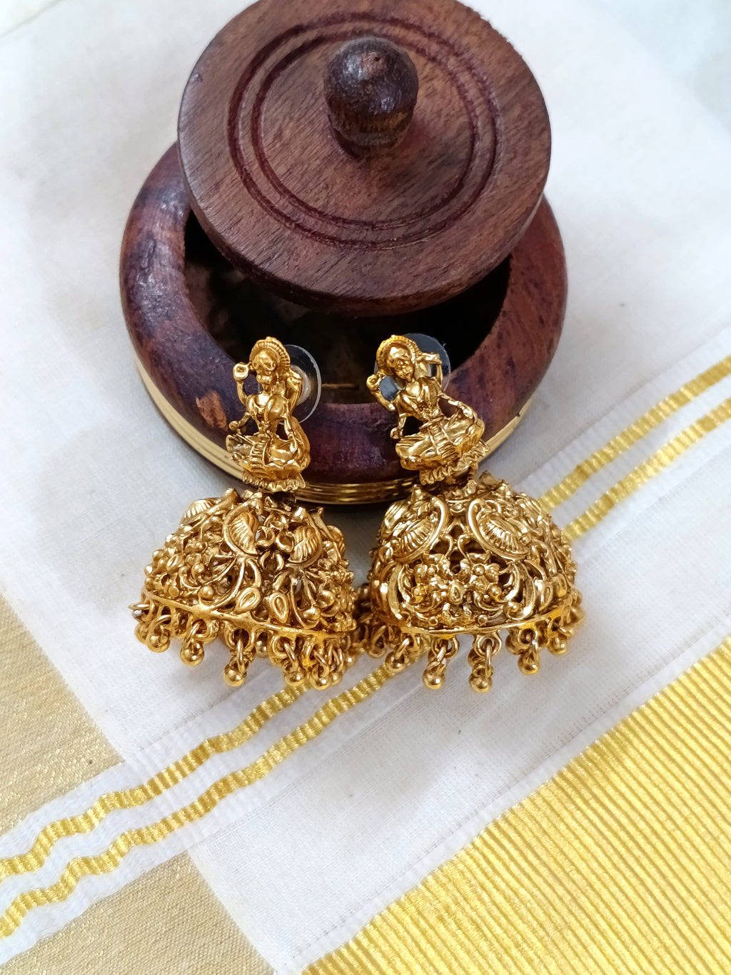 Matte Finish Lakshmi Jhumka Earring V8