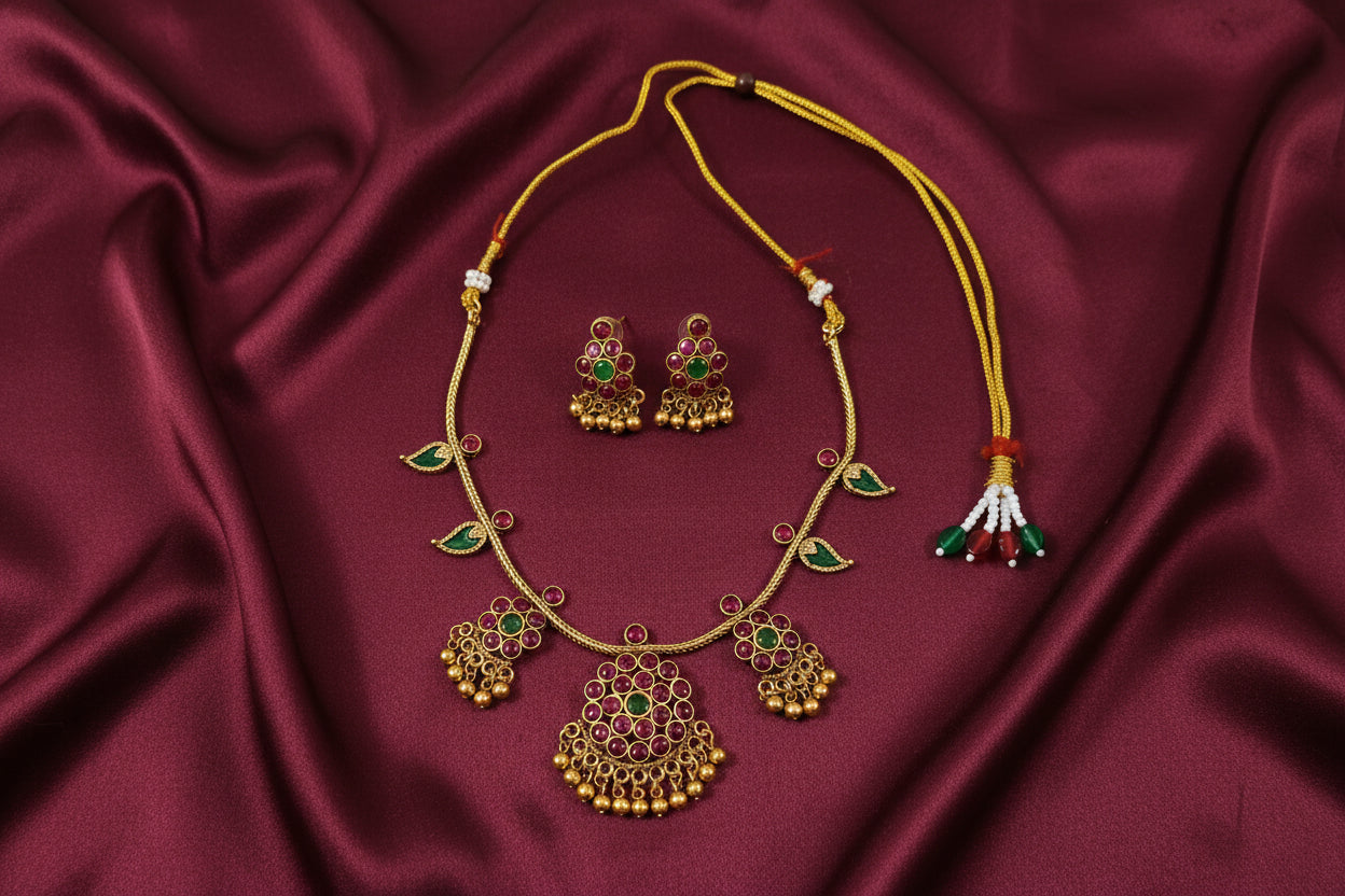 Non Idol Fusion Kemp Stone Necklace Set