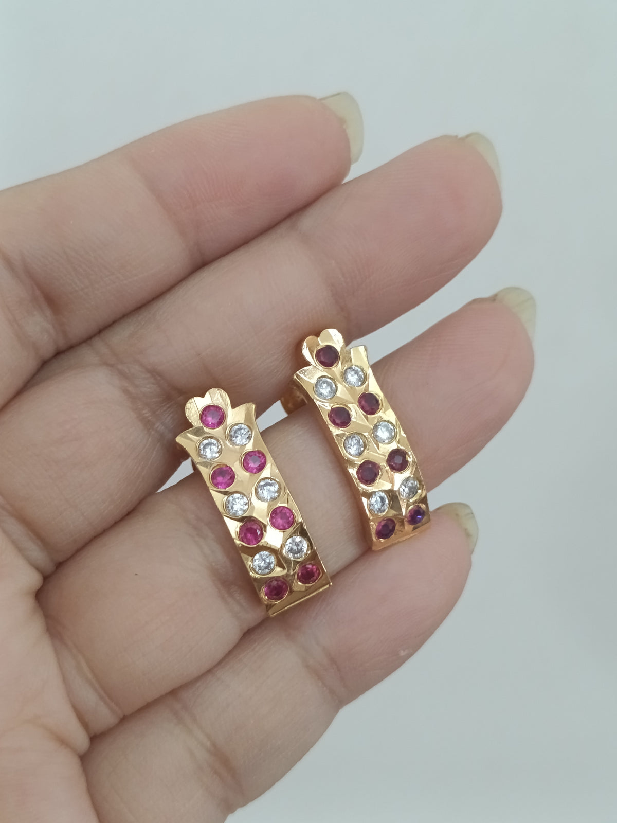 Micro Polish Impon Earring V11