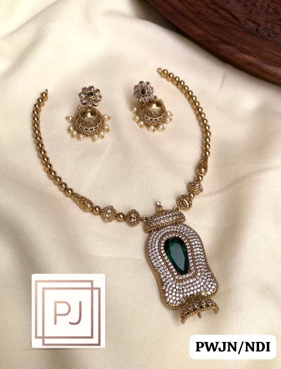 Traditional Nettipattam Pattern Necklace Set